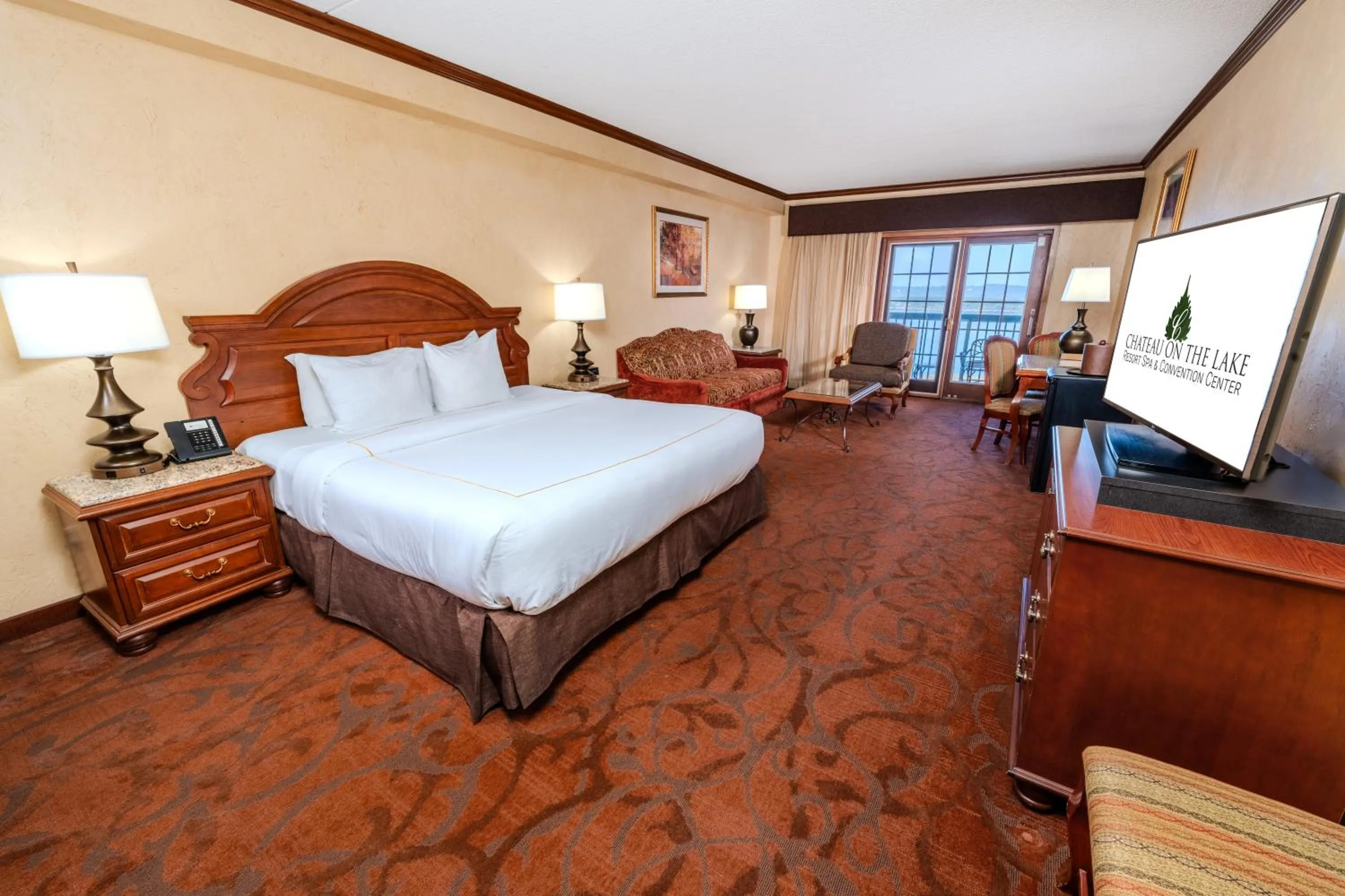 Photo of the whole room, Bed in Chateau on the Lake Resort Spa and Convention Center
