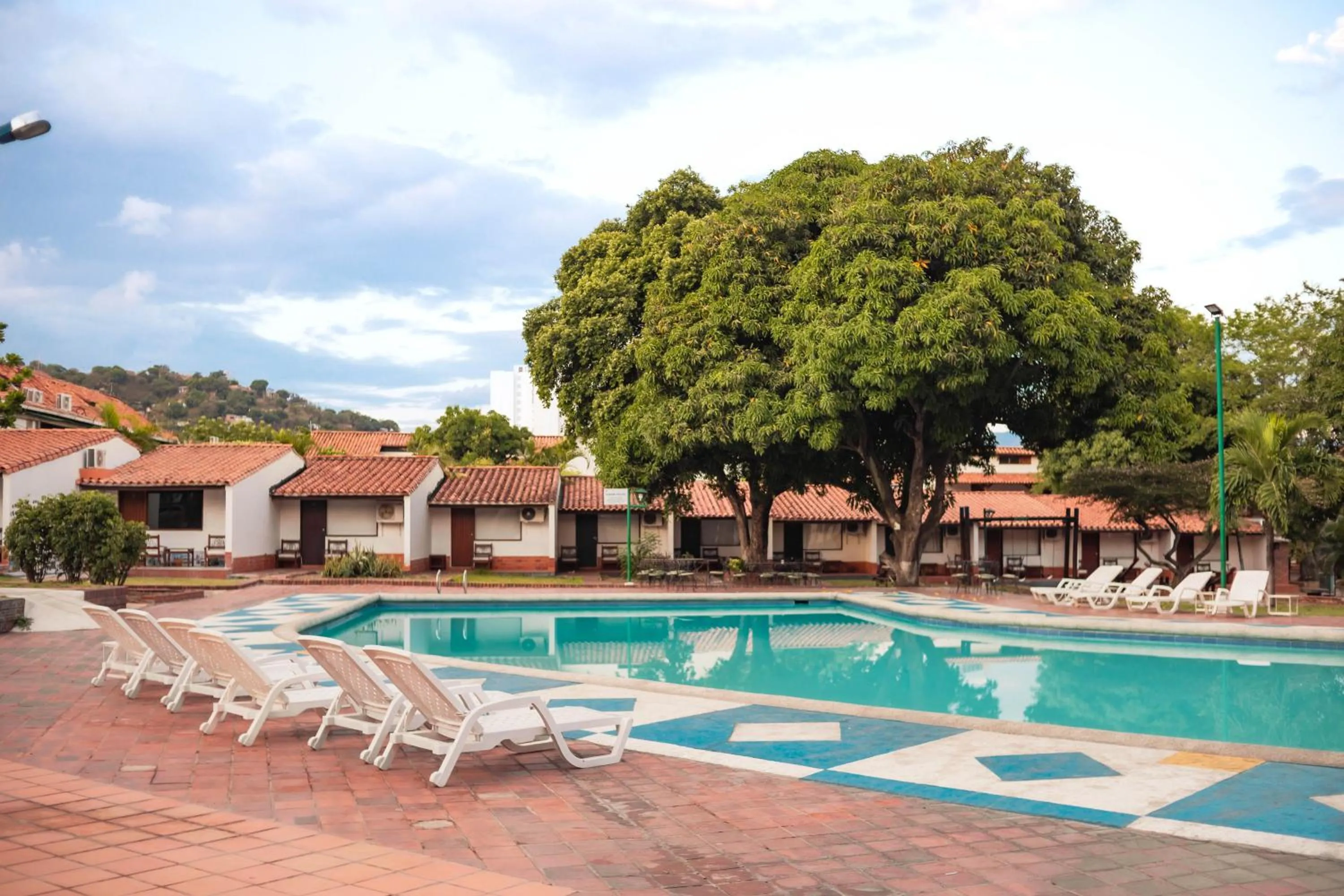 Swimming pool in Hotel Faranda Bolivar Cucuta, a member of Radisson Individuals