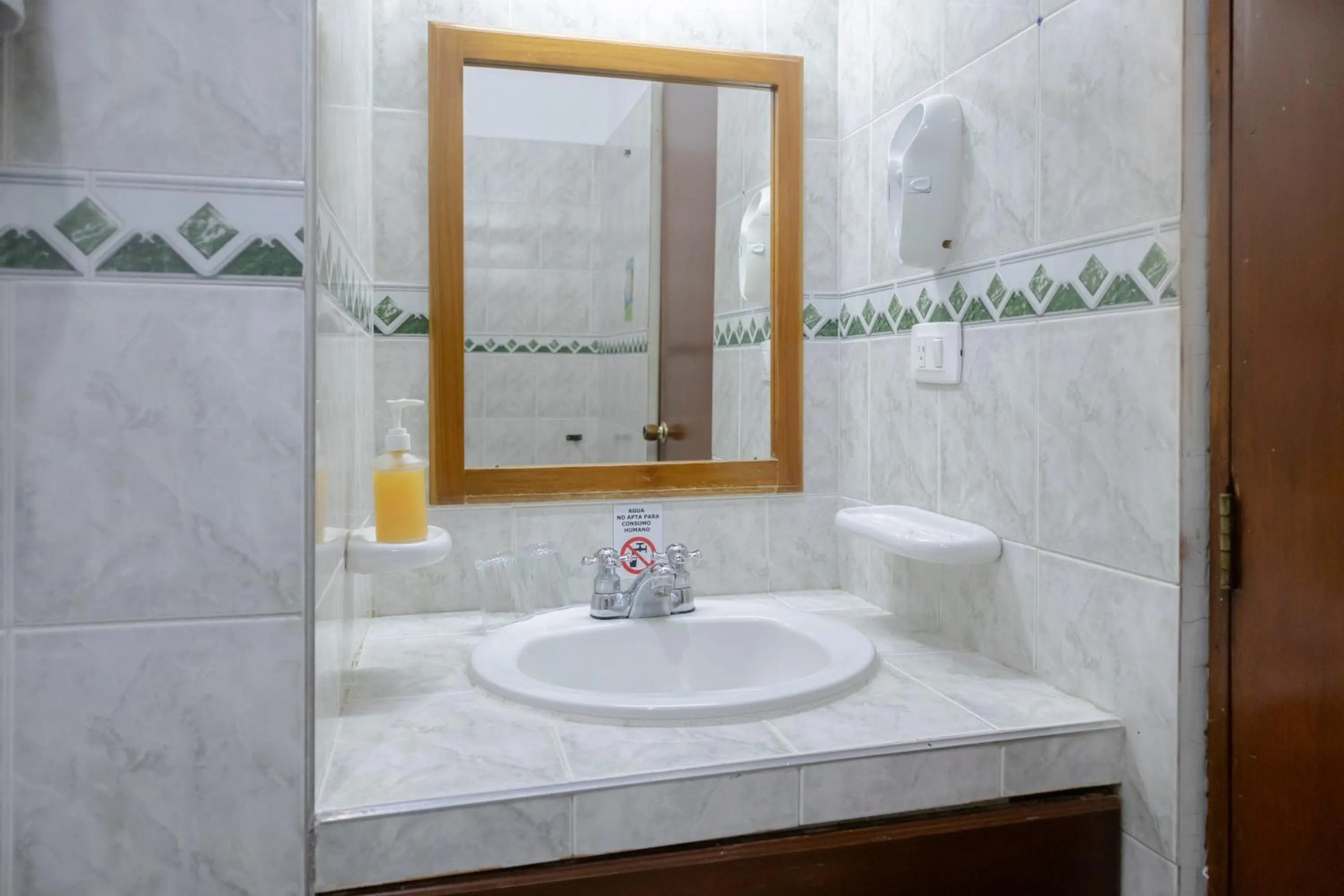 Bathroom in Hotel Faranda Bolivar Cucuta, a member of Radisson Individuals