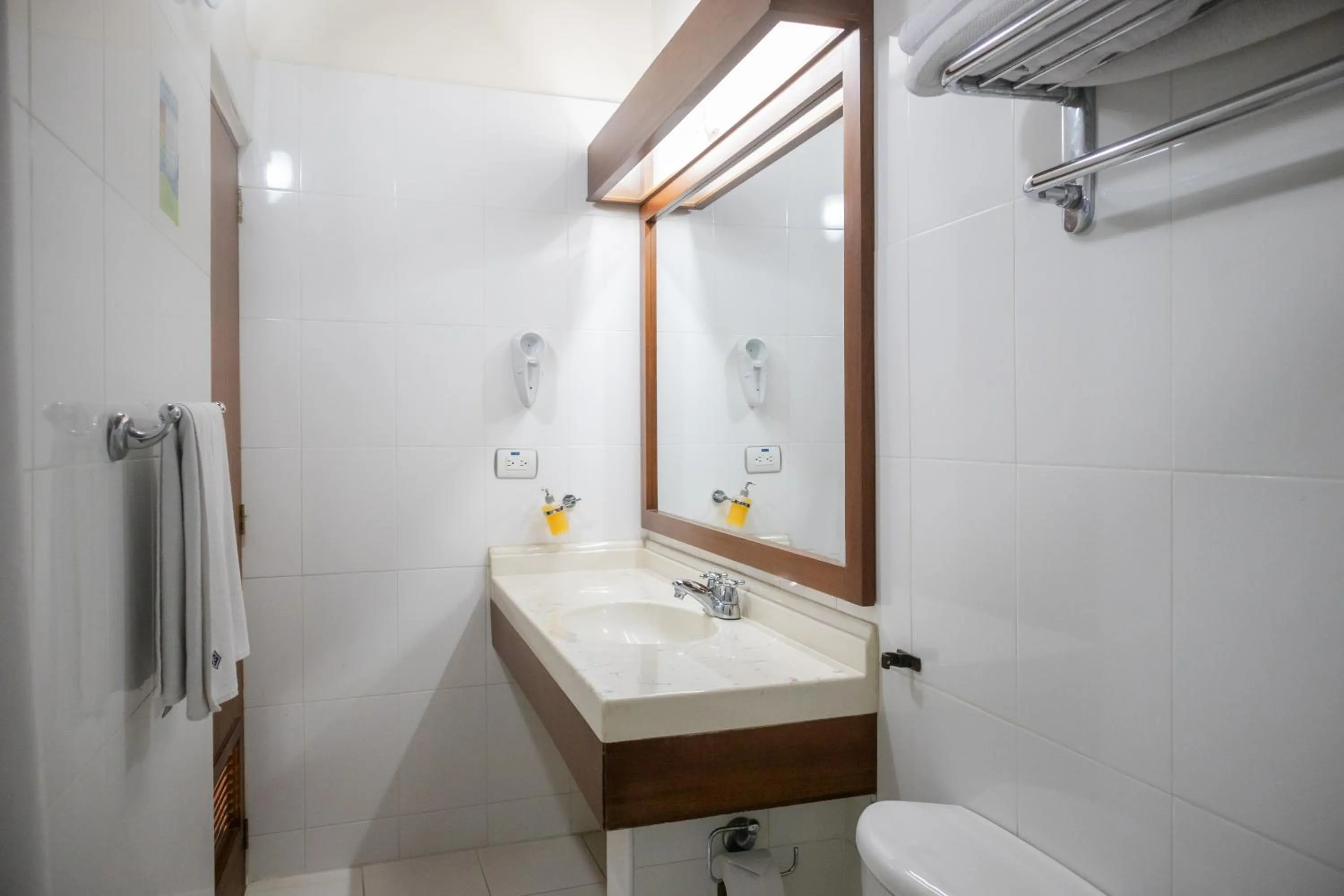 Bathroom in Hotel Faranda Bolivar Cucuta, a member of Radisson Individuals
