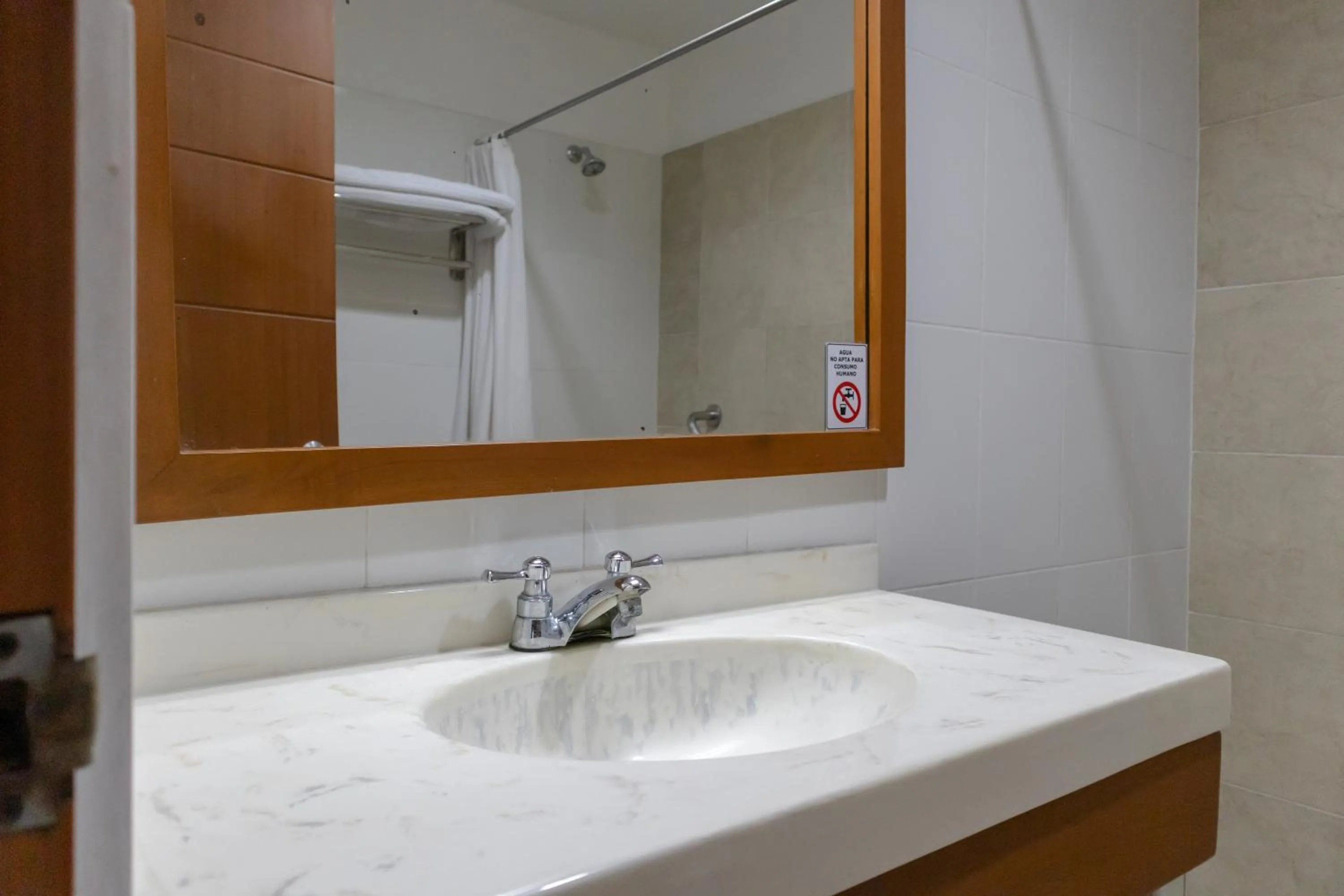 Bathroom in Hotel Faranda Bolivar Cucuta, a member of Radisson Individuals