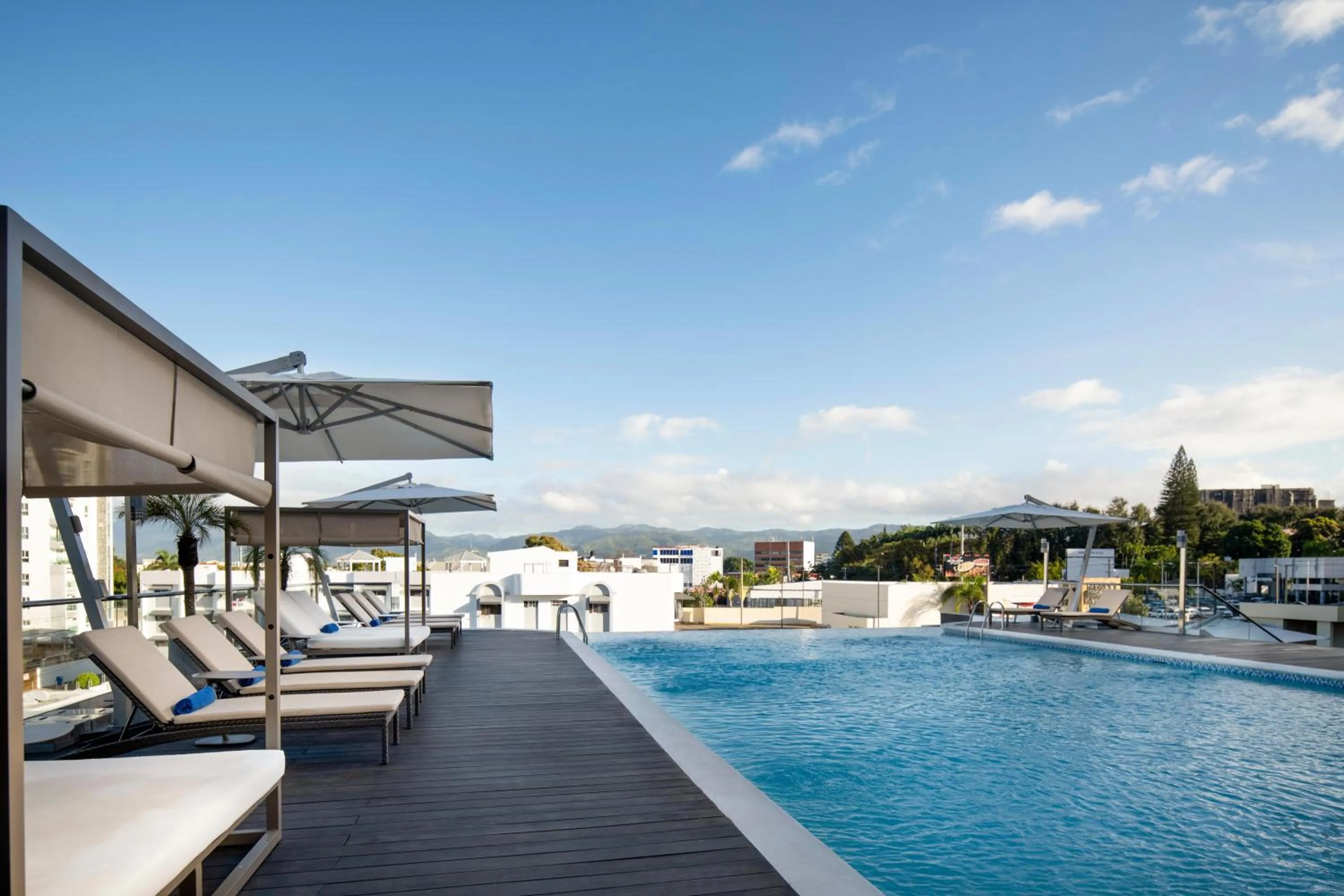 Swimming pool in Hodelpa Gran Almirante