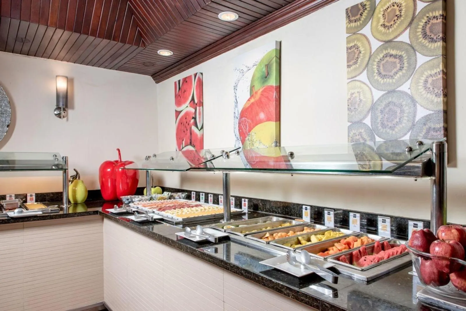 Restaurant/places to eat in Hodelpa Gran Almirante