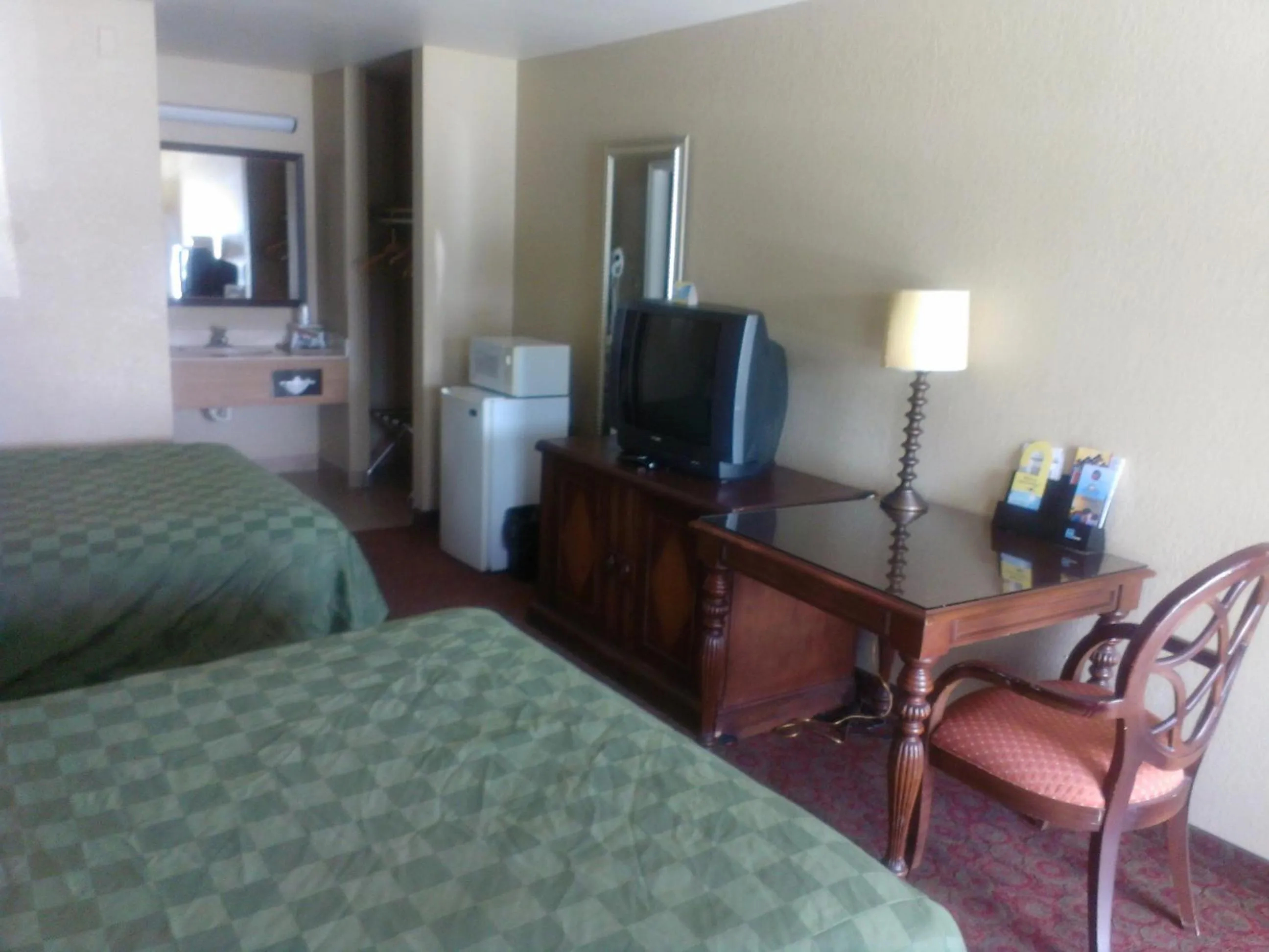 TV and multimedia, Bed in Days Inn by Wyndham Kingman East