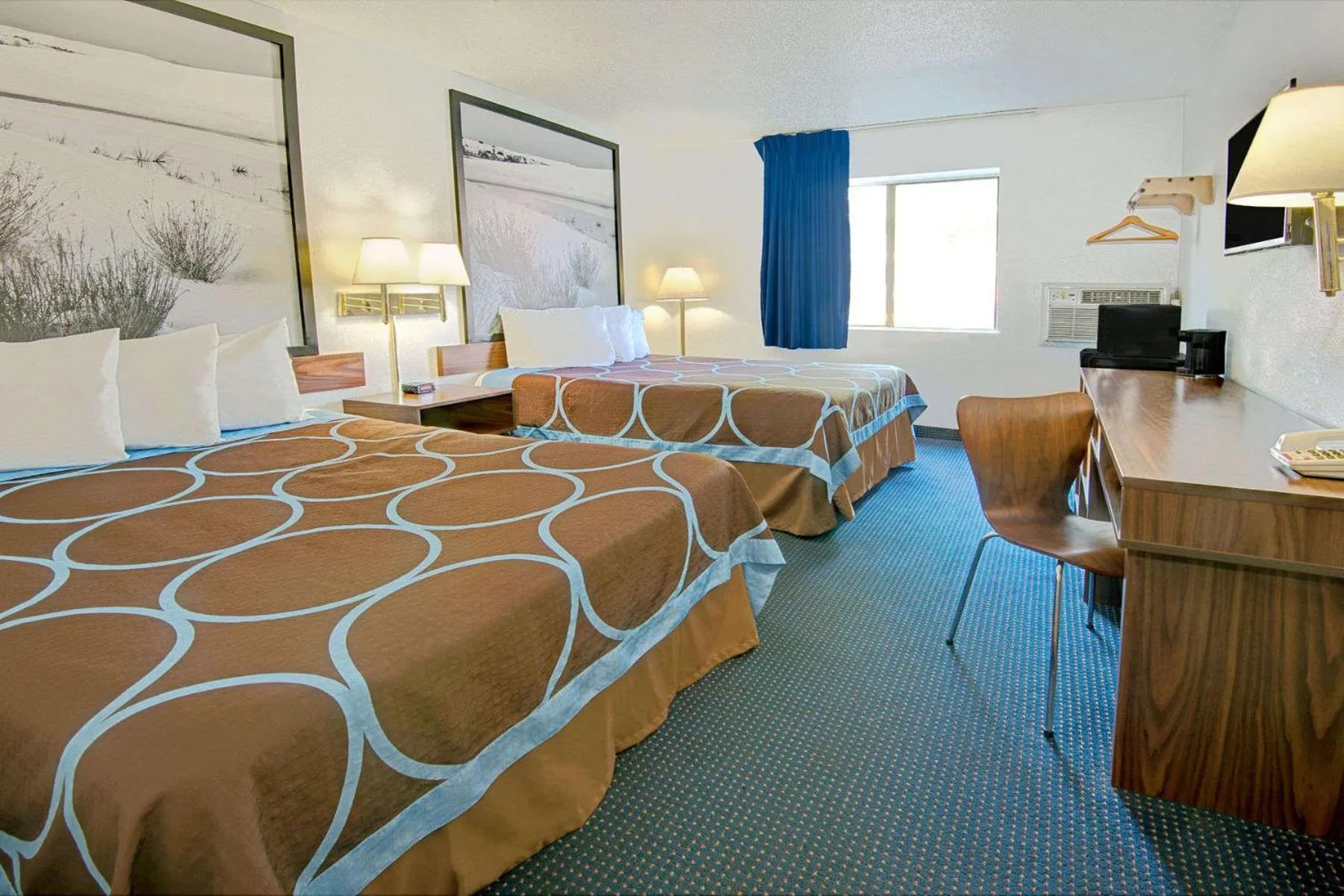 Photo of the whole room, Bed in Super 8 by Wyndham Las Cruces University Area