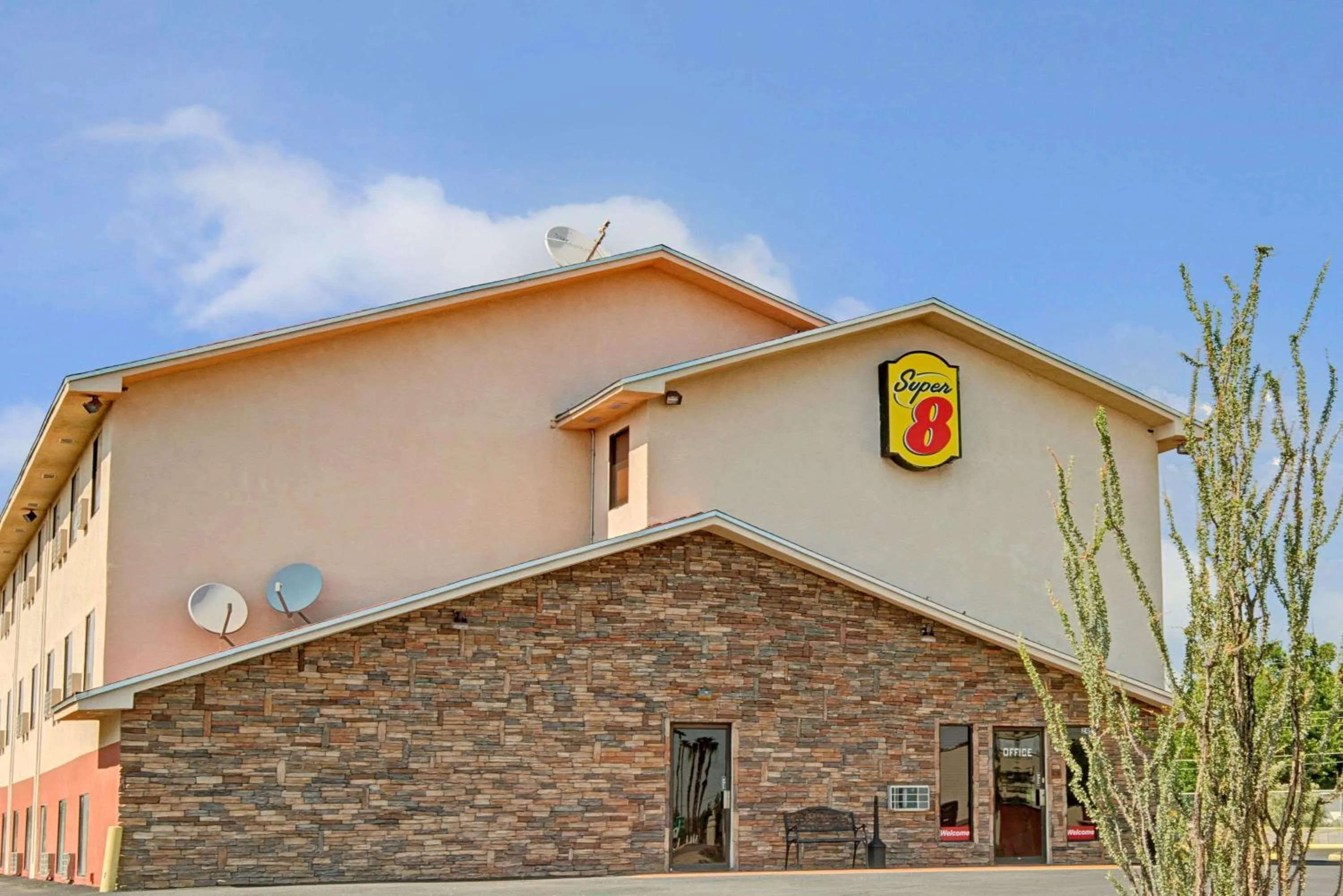 Property building in Super 8 by Wyndham Las Cruces University Area
