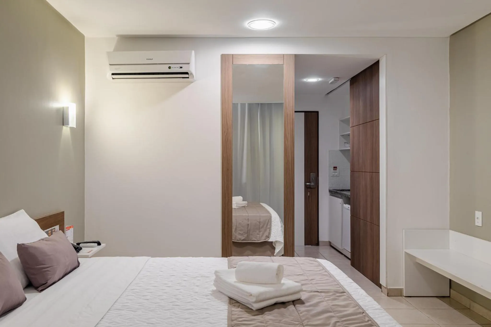 Photo of the whole room, Bed in Citi Hotel Residence Caruaru