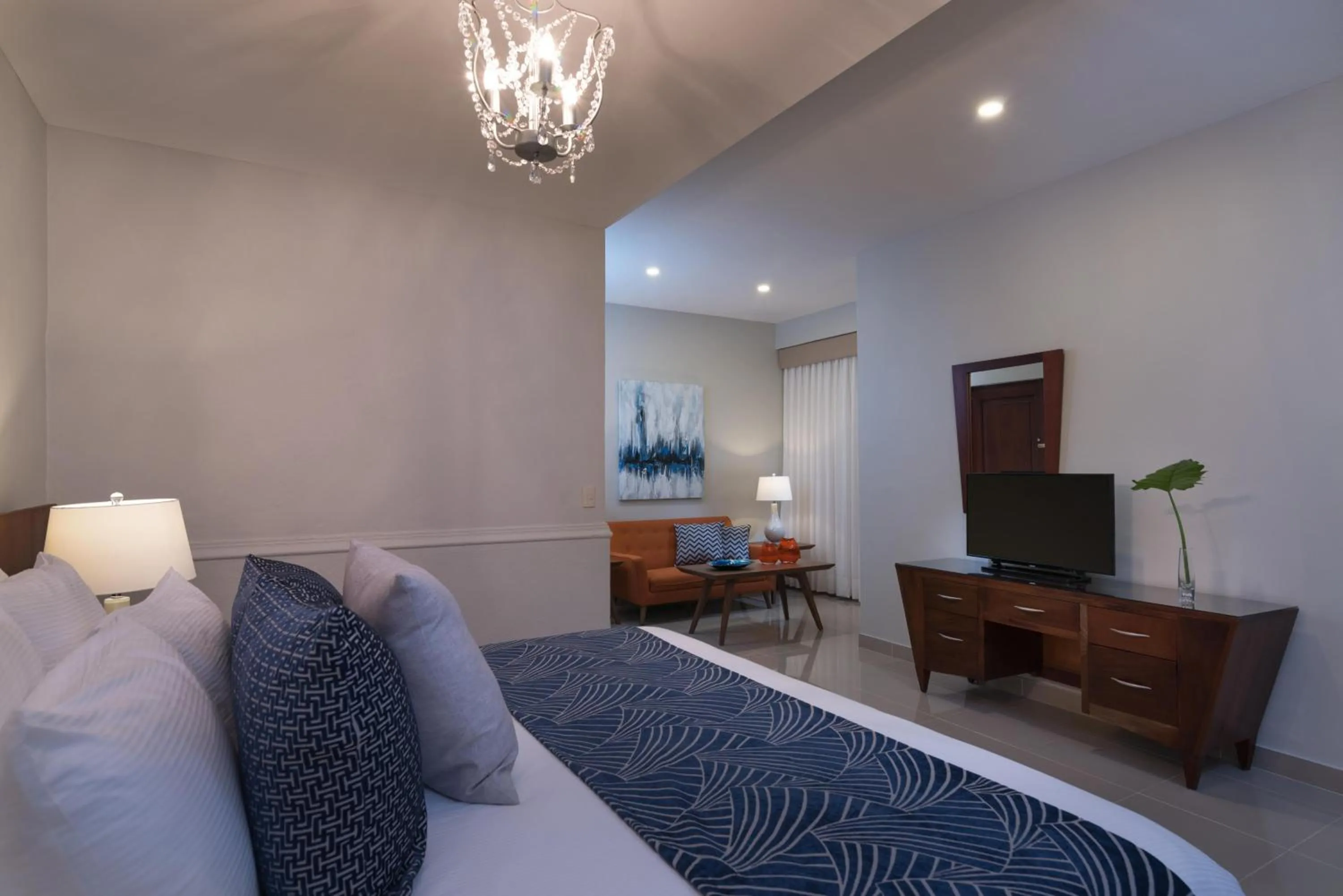 Photo of the whole room in Hodelpa Caribe Colonial