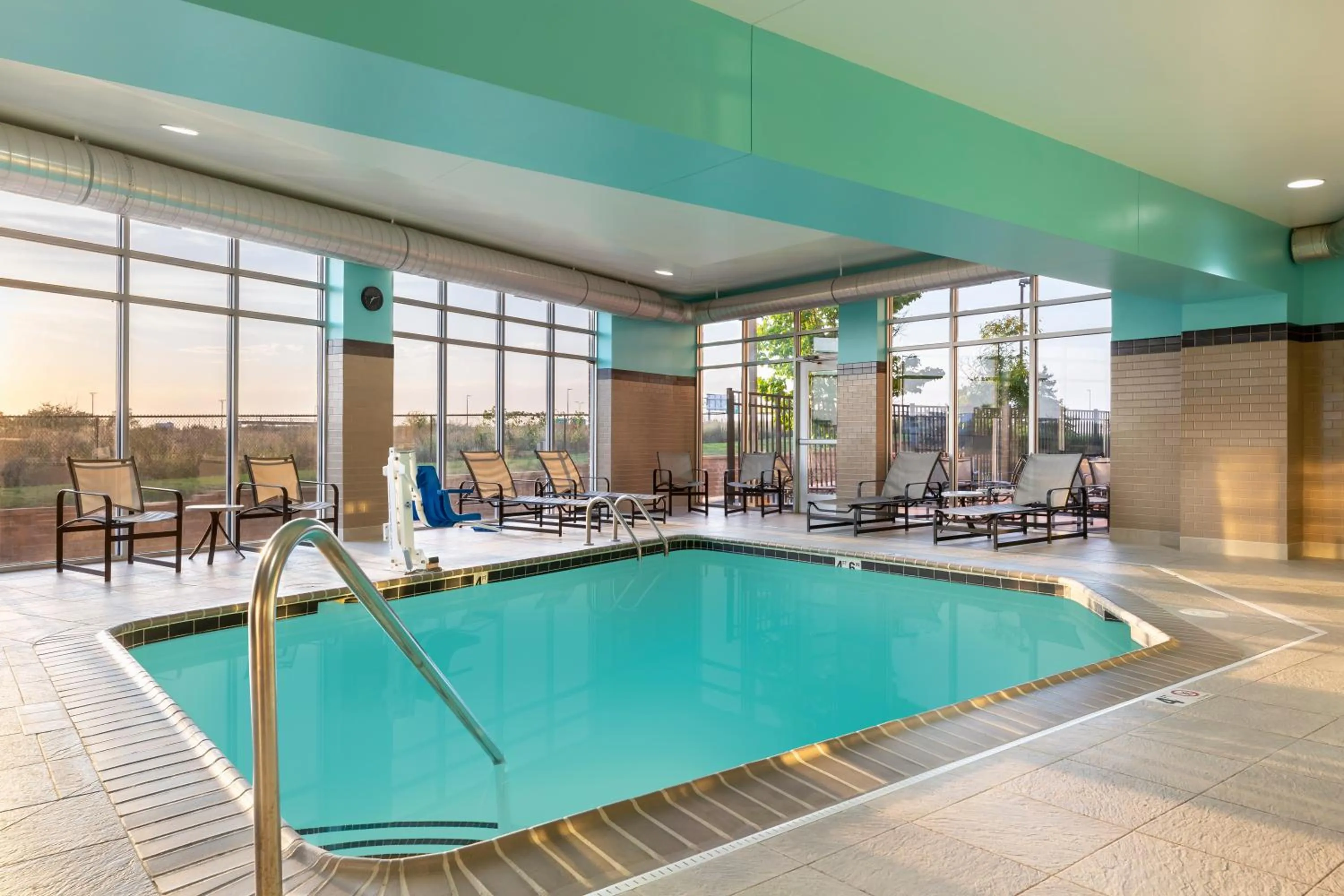 Swimming pool in SpringHill Suites Minneapolis-St. Paul Airport/Mall Of America