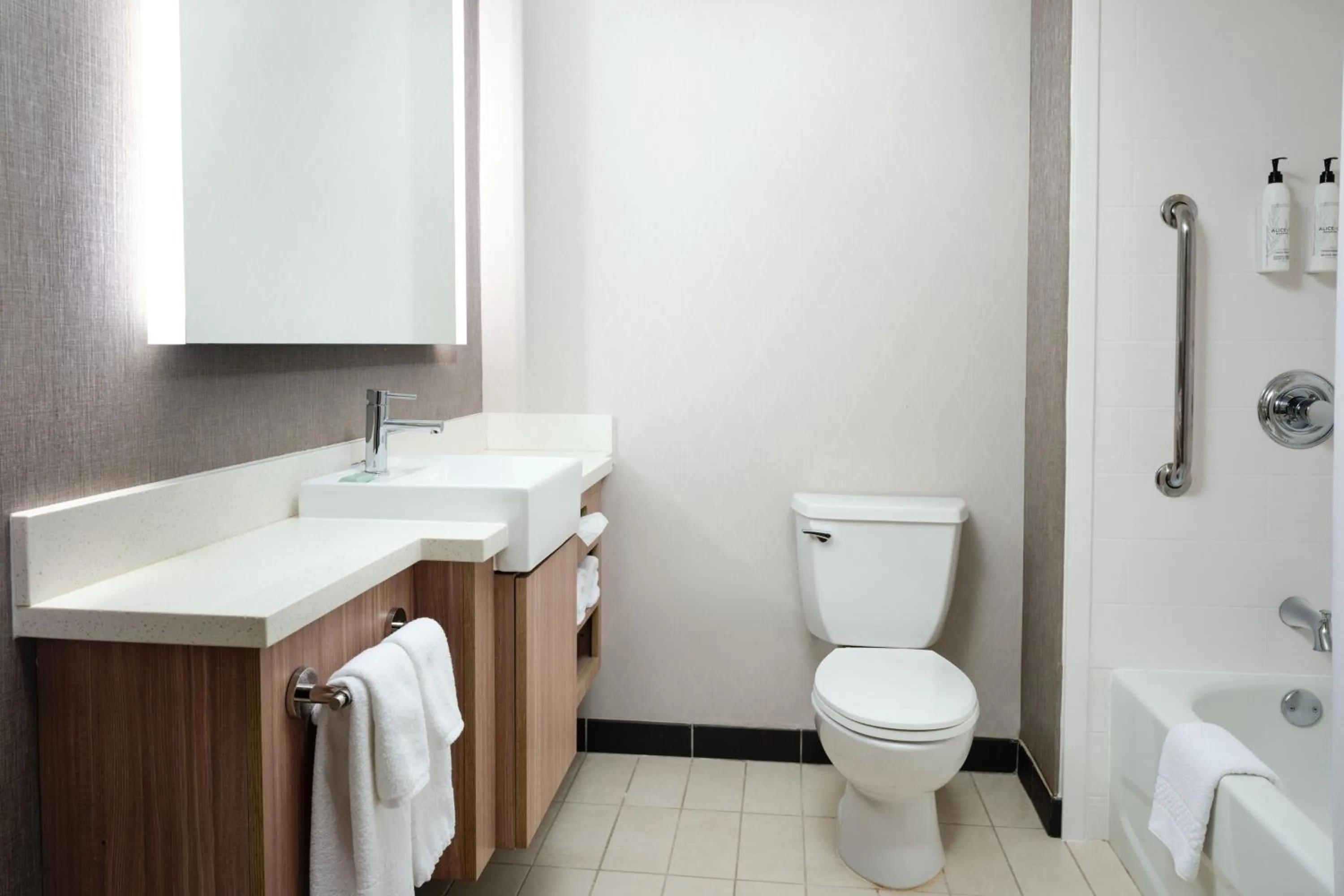 Bathroom in SpringHill Suites Minneapolis-St. Paul Airport/Mall Of America