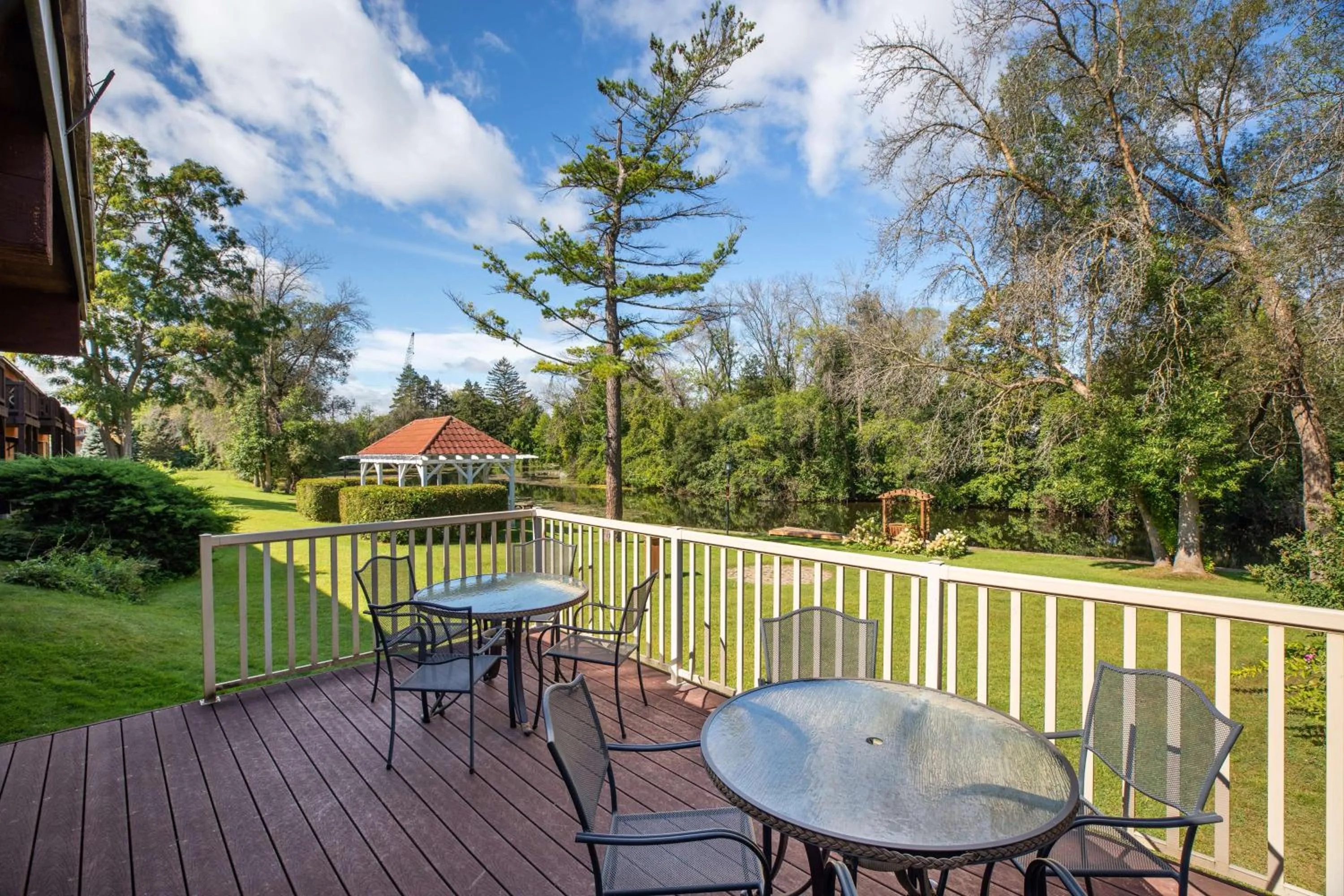 Property building in Best Western Plus Otonabee Inn