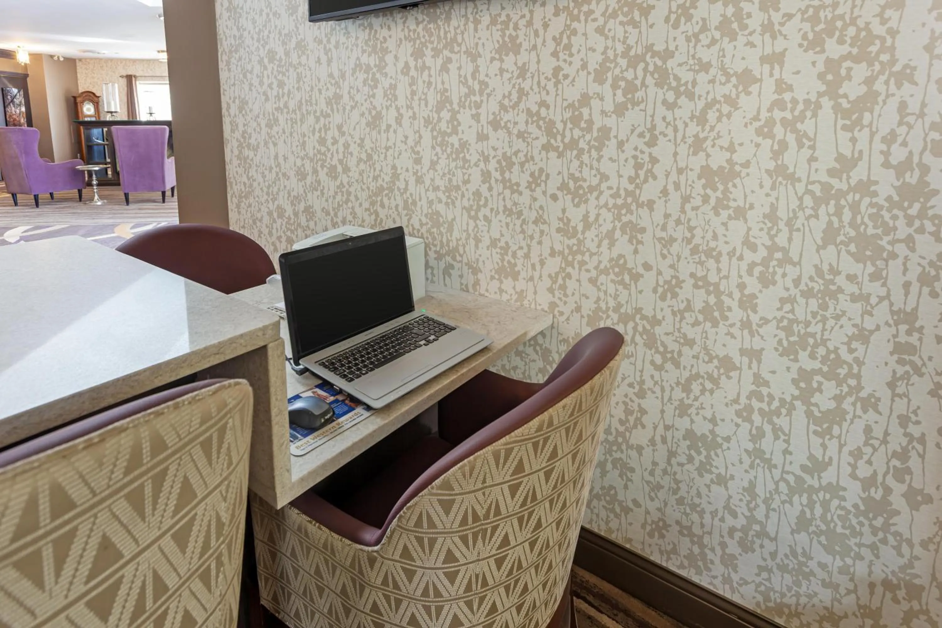 Business facilities in Best Western Plus Otonabee Inn