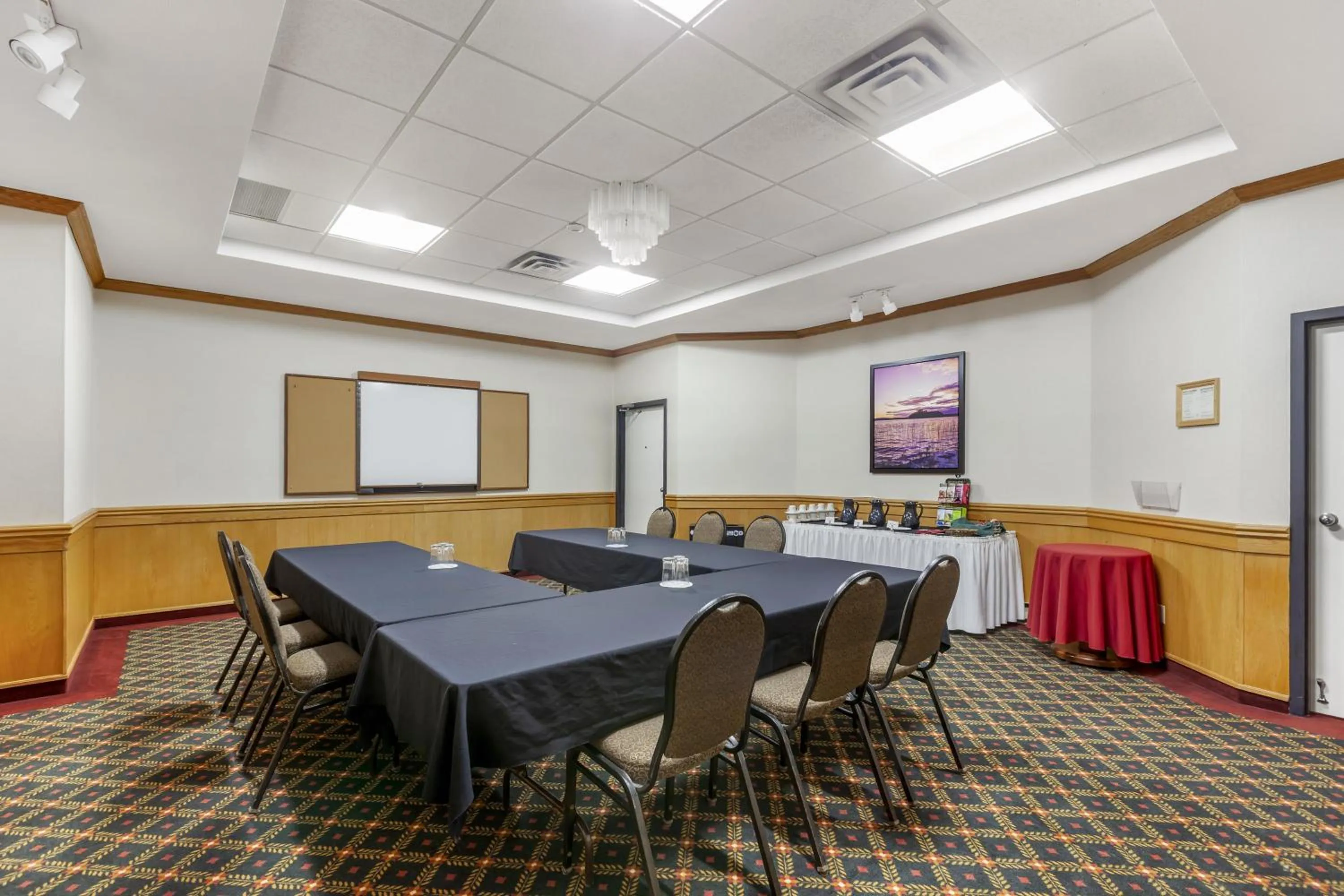 Meeting/conference room in Best Western Plus Otonabee Inn