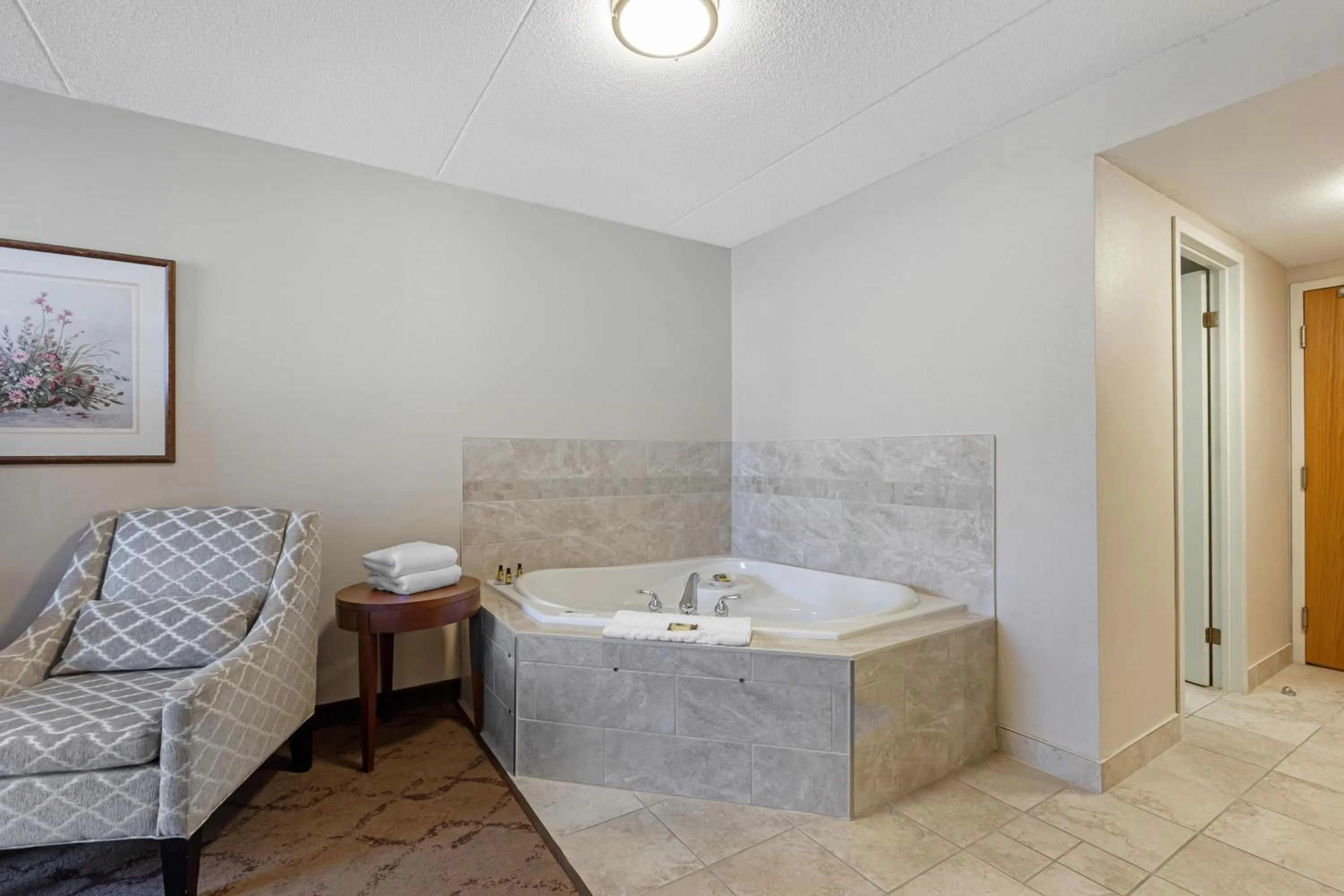 Bedroom in Best Western Plus Otonabee Inn