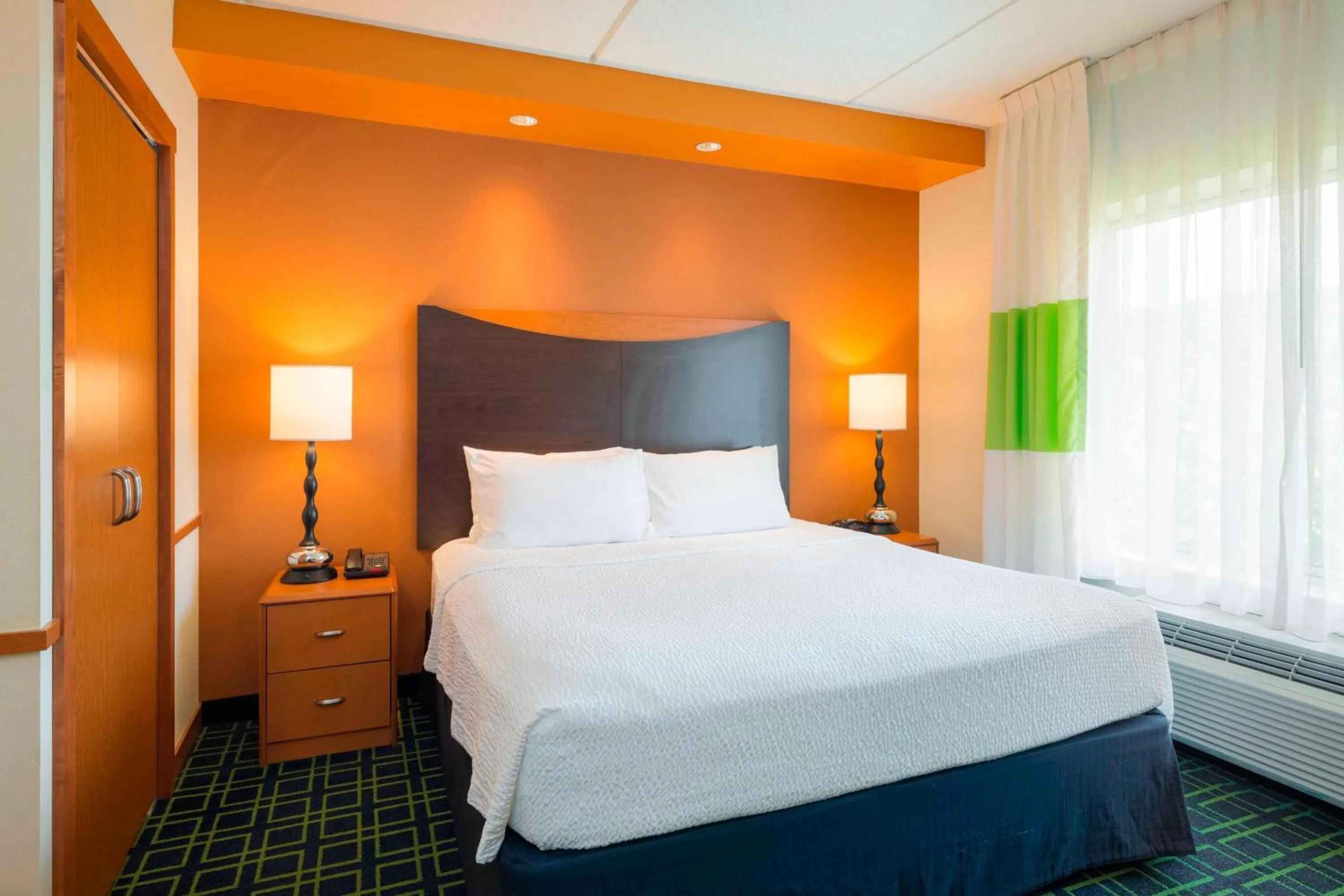 Bedroom, Bed in Fairfield Inn & Suites Huntingdon Raystown Lake