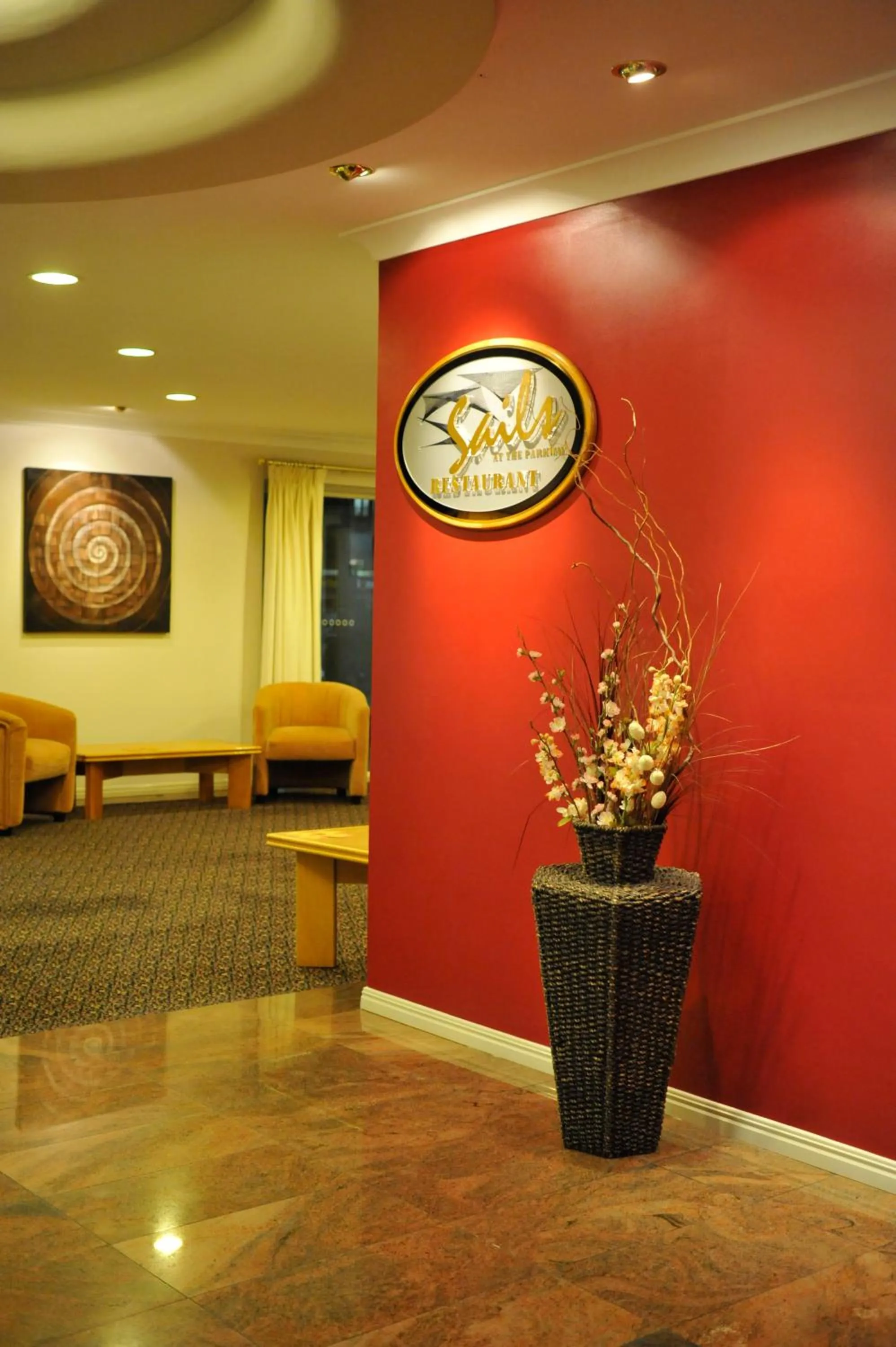 Restaurant/places to eat in McNevins Maryborough Motel