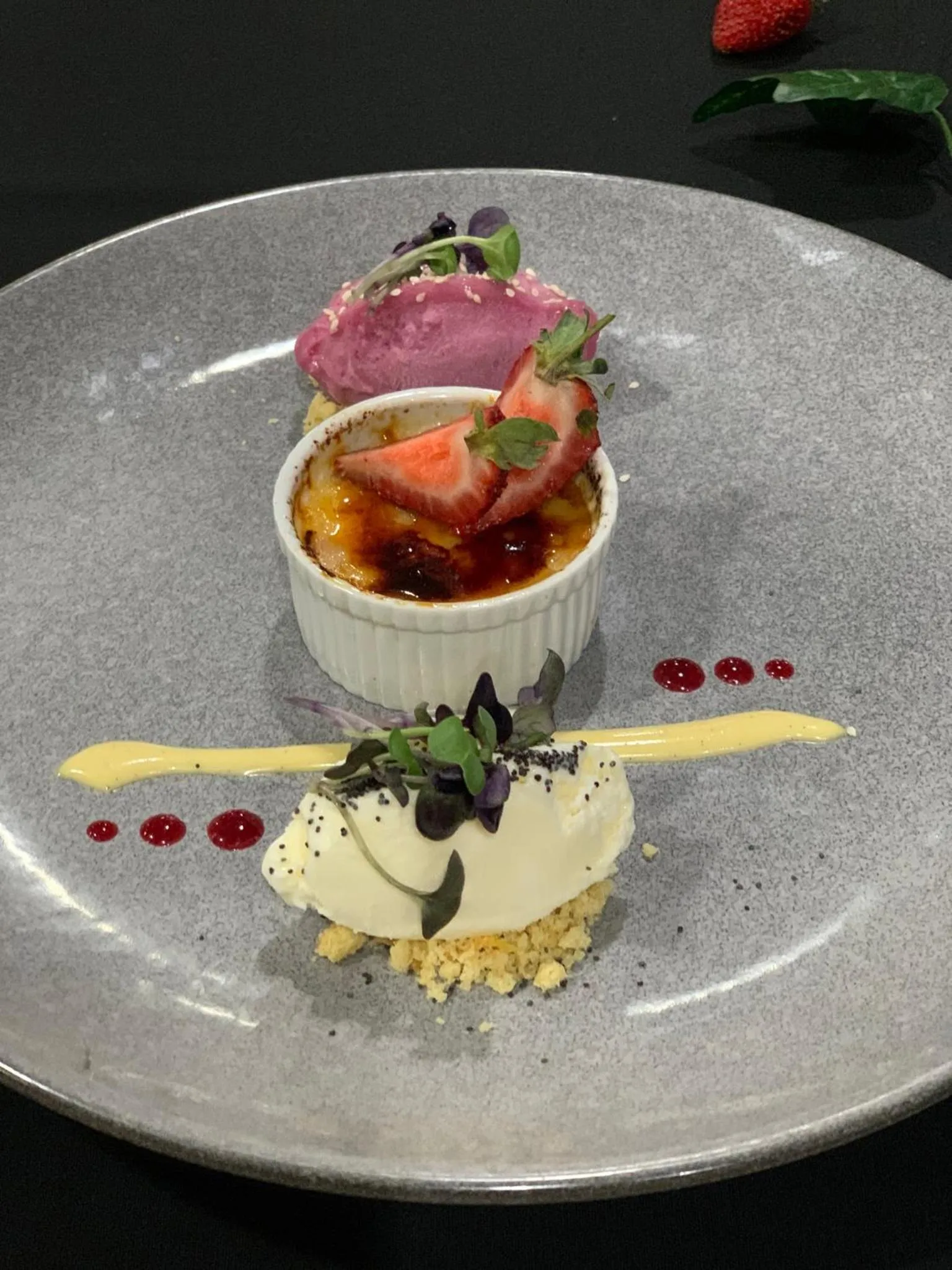 Restaurant/places to eat in McNevins Maryborough Motel