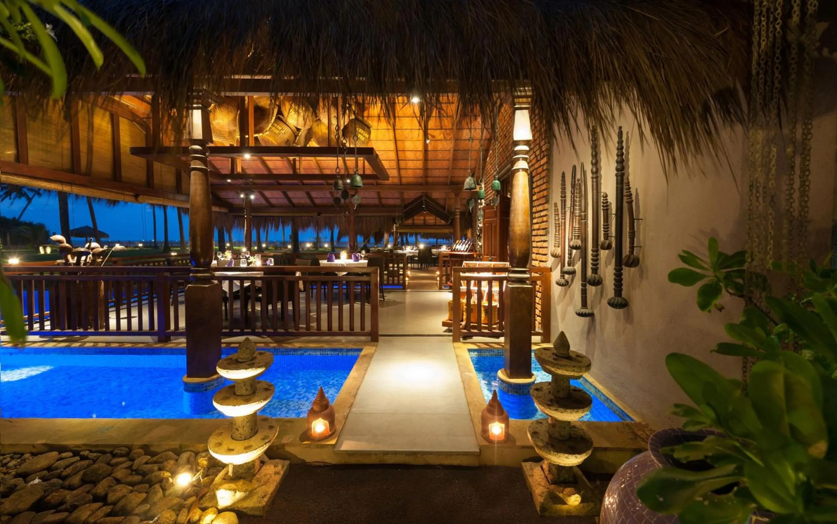 Restaurant/places to eat in Reef Villa