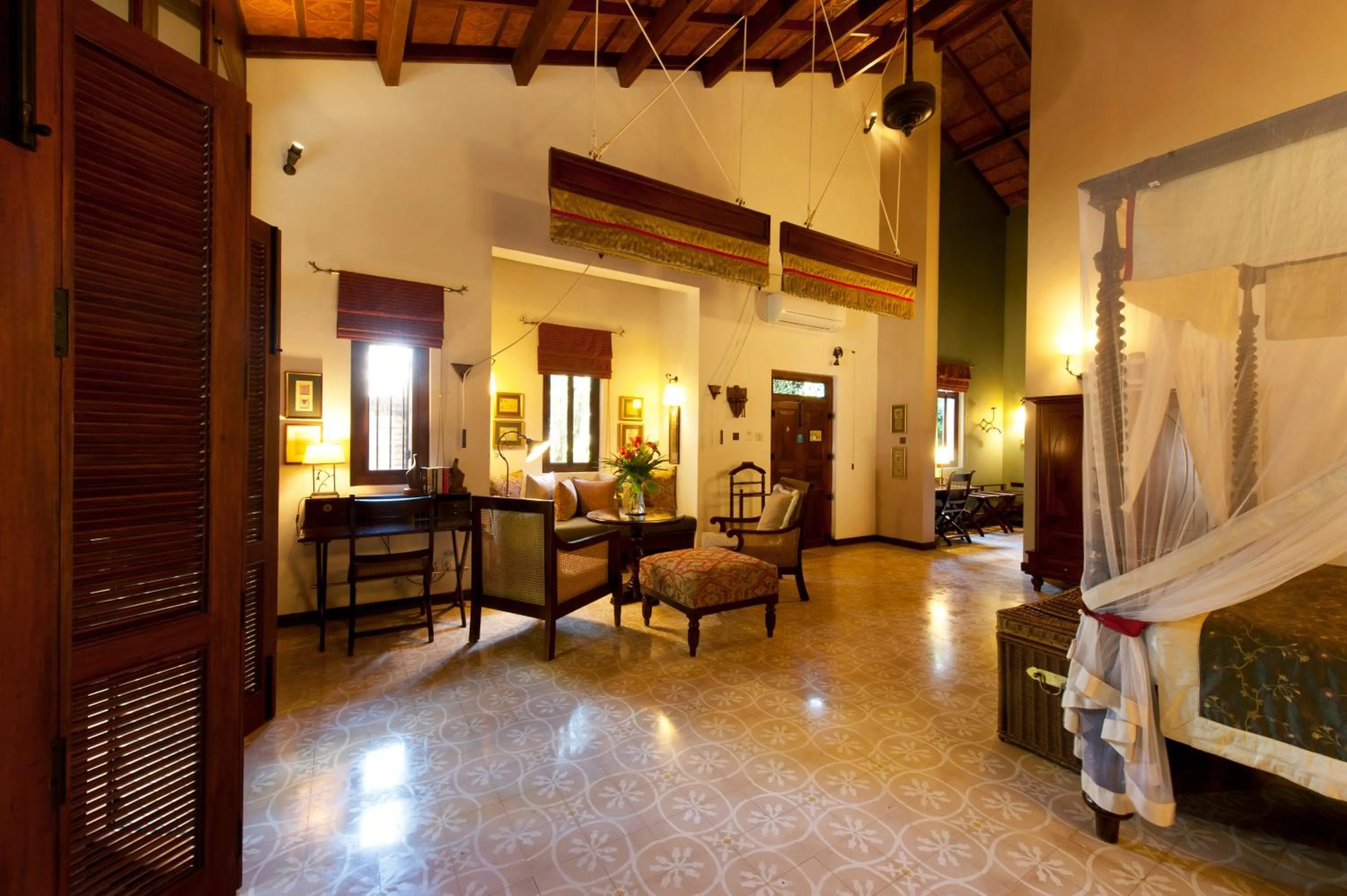 Seating area, Bed in Reef Villa