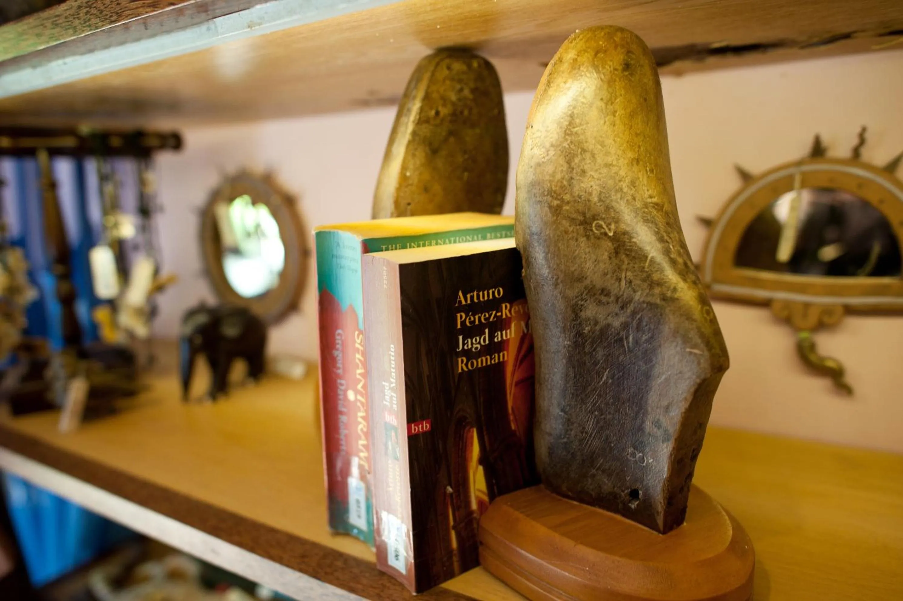 On-site shops in Reef Villa