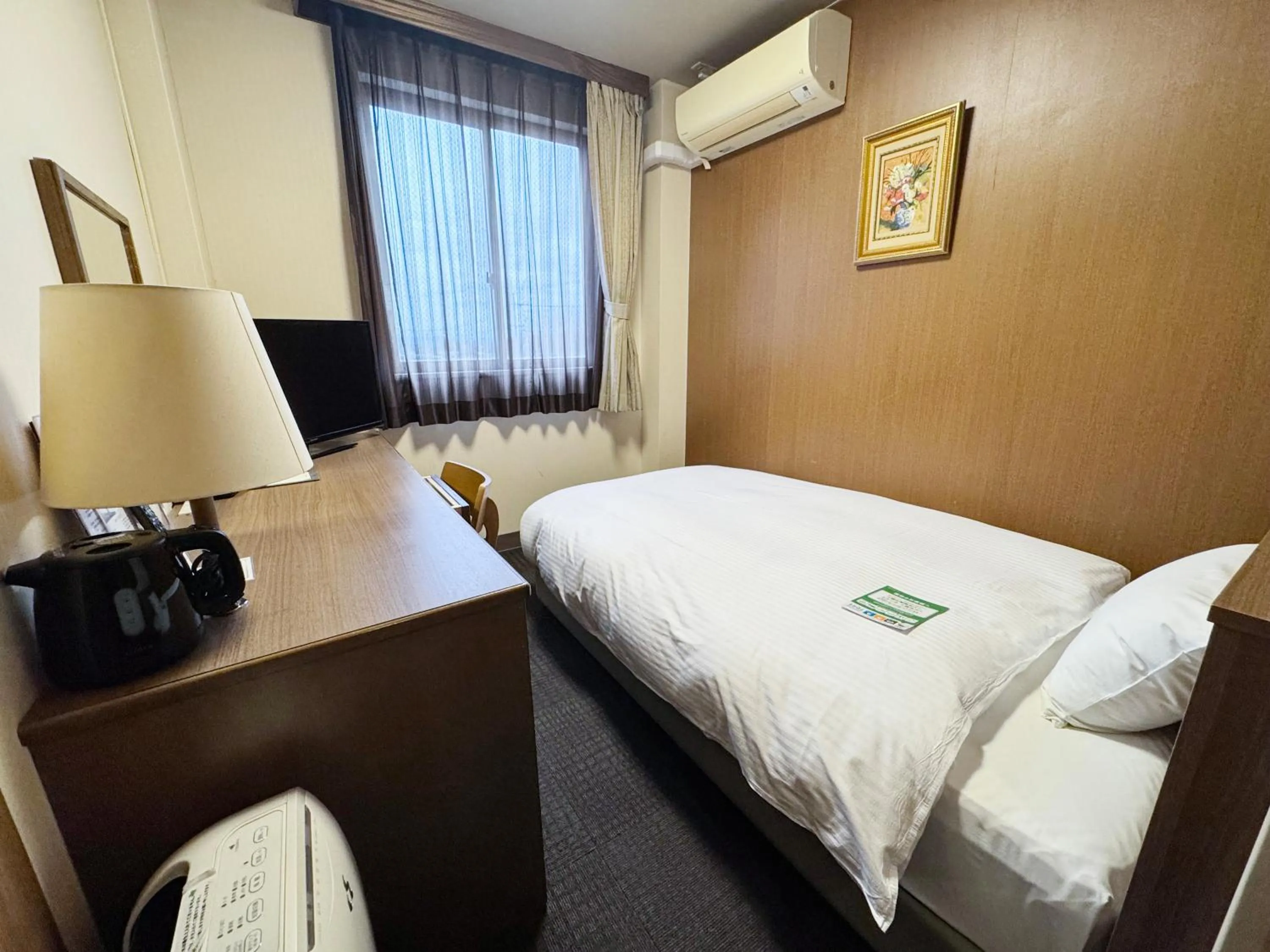 Photo of the whole room, Bed in Hotel Route-Inn Court Karuizawa