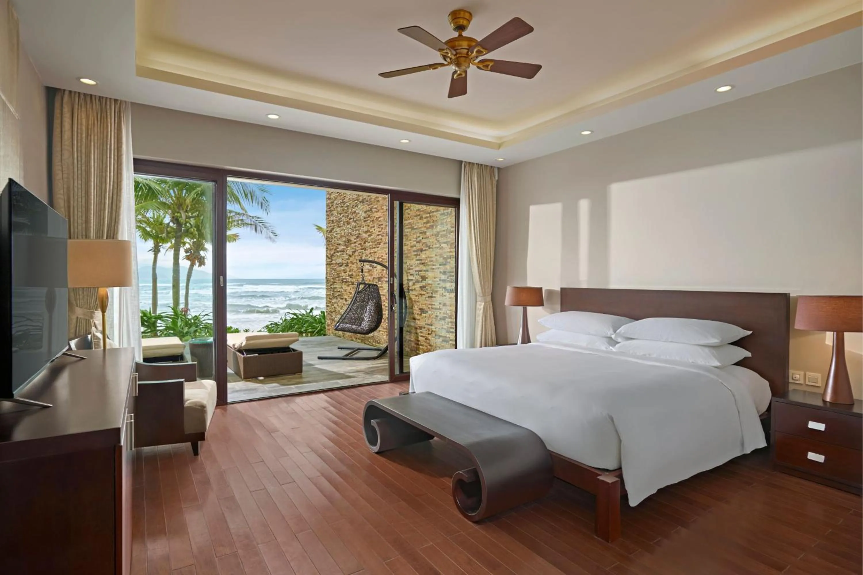 Bedroom, Bed in Danang Marriott Resort & Spa