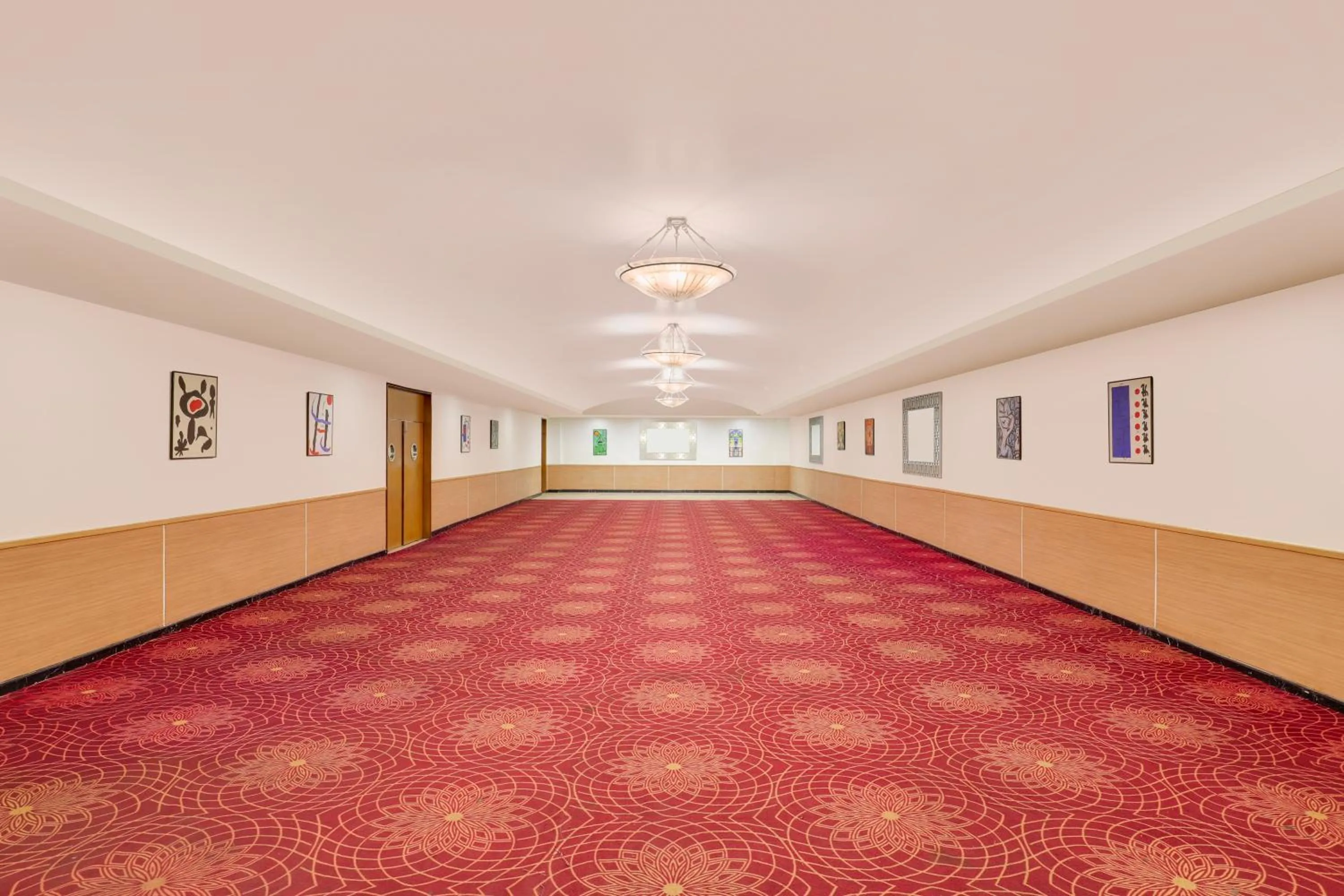 Banquet/Function facilities in Lemon Tree Hotel, Indore