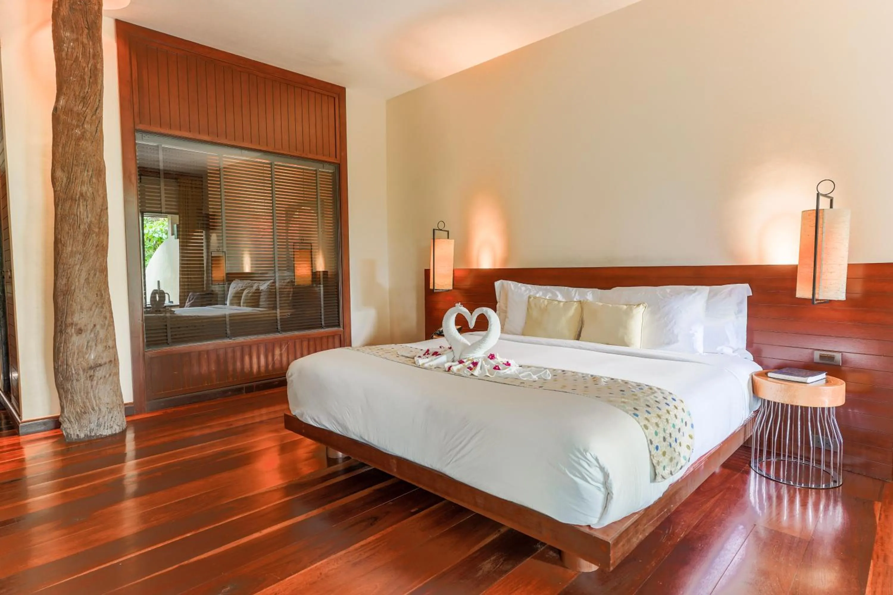 Bedroom, Bed in Chantaramas Beach Resort Koh Phangan