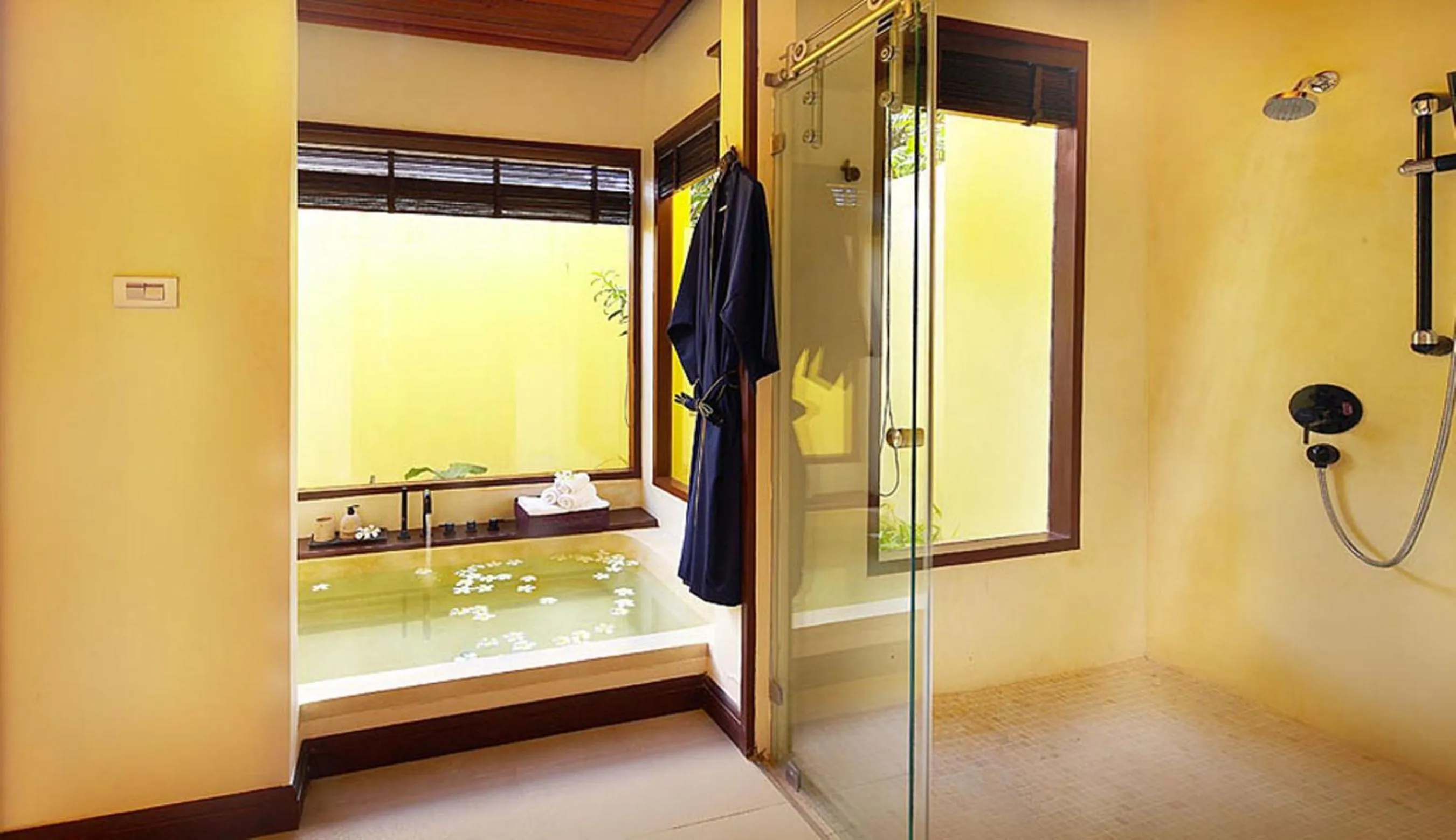 Bathroom in Chantaramas Beach Resort Koh Phangan