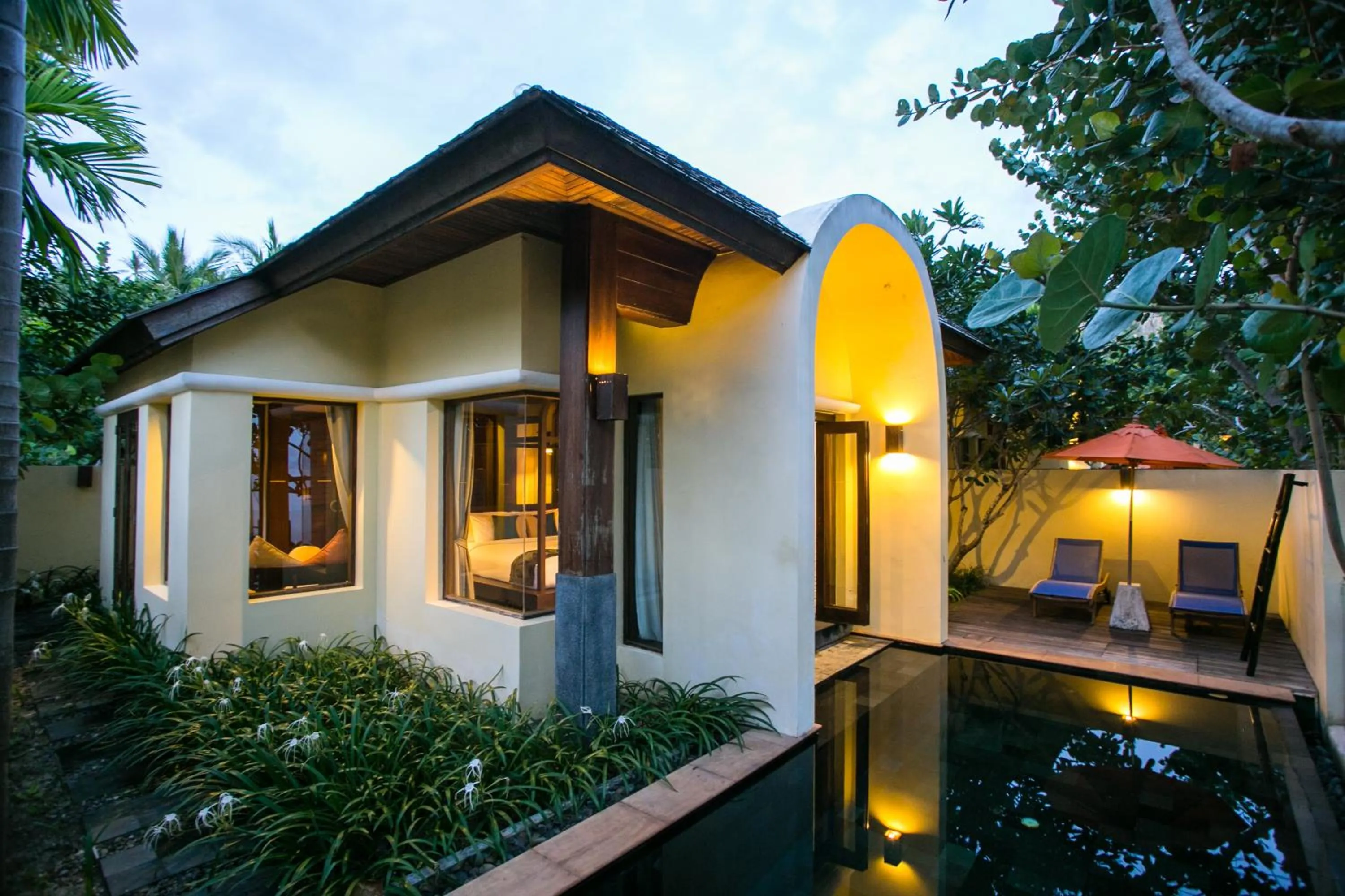 Facade/entrance in Chantaramas Beach Resort Koh Phangan