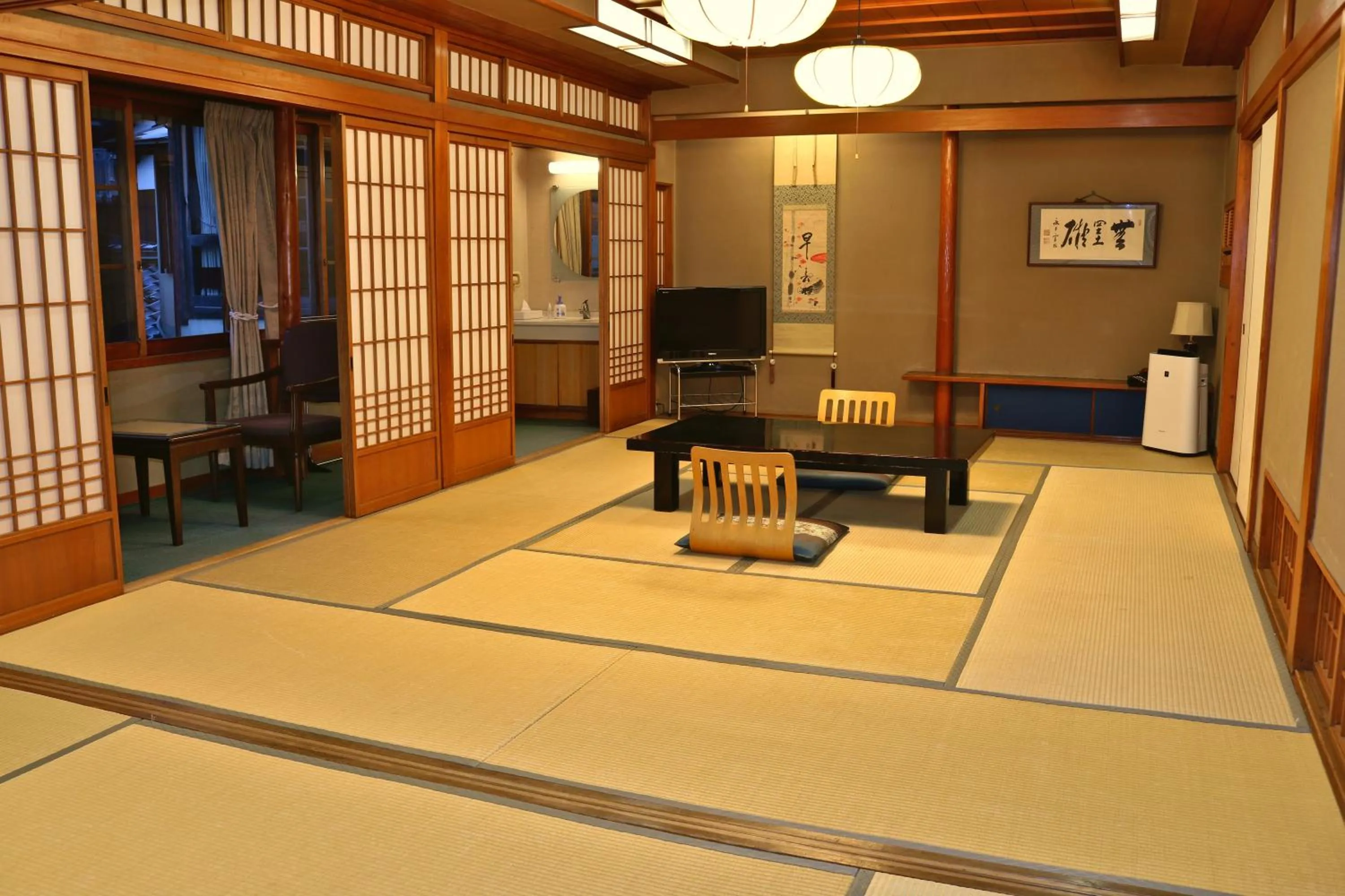 Photo of the whole room in Tsutaya Ryokan