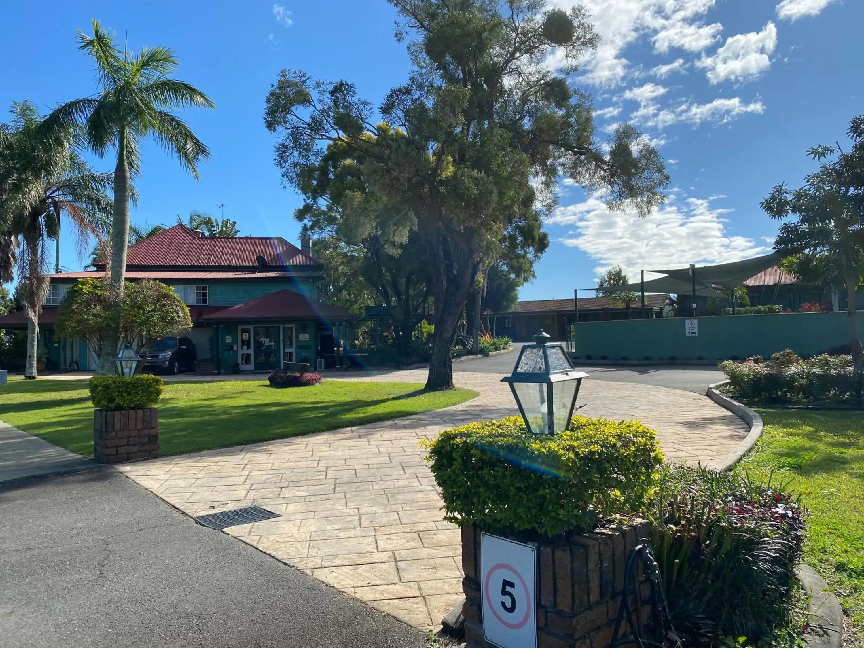 Puffers Inn Puffers Inn