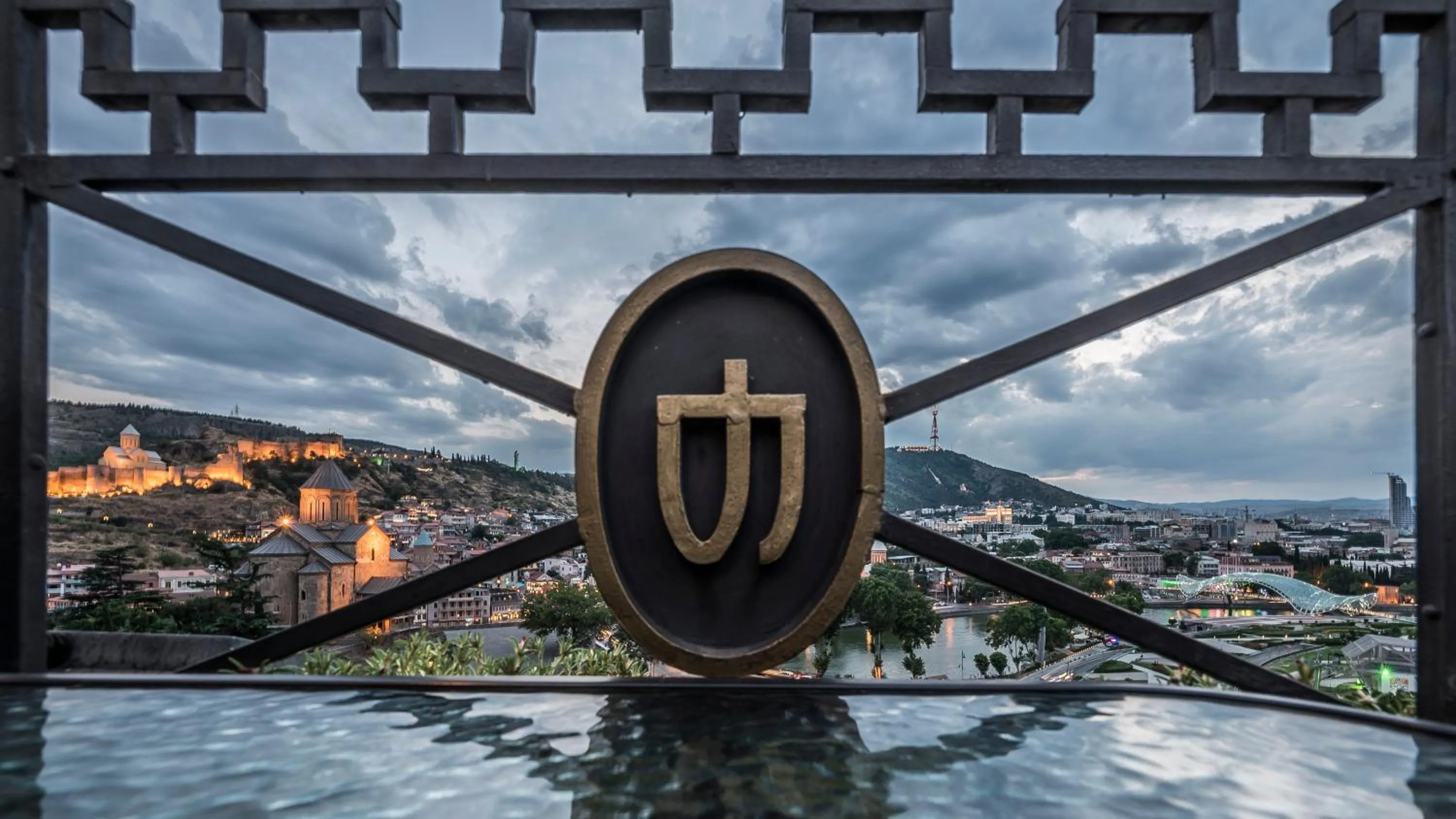 Restaurant/places to eat in Hotel Kopala