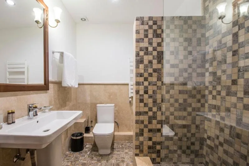 Shower in Hotel Kopala