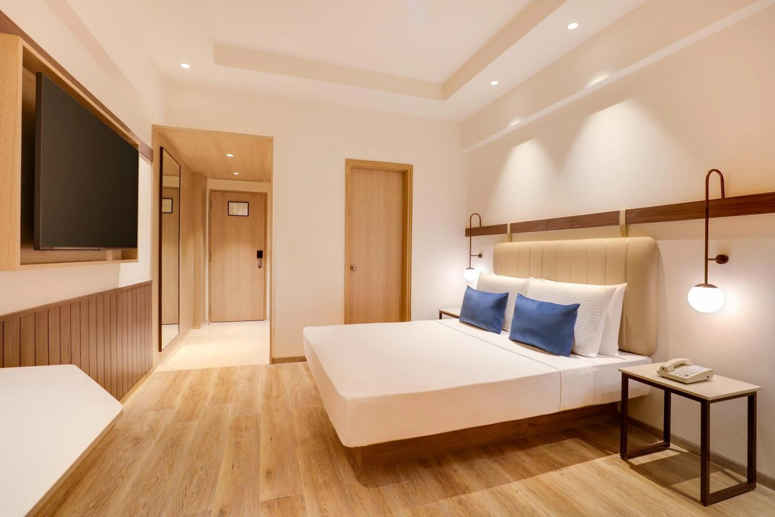 Bed in Lemon Tree Premier, Ulsoor Lake, Bengaluru