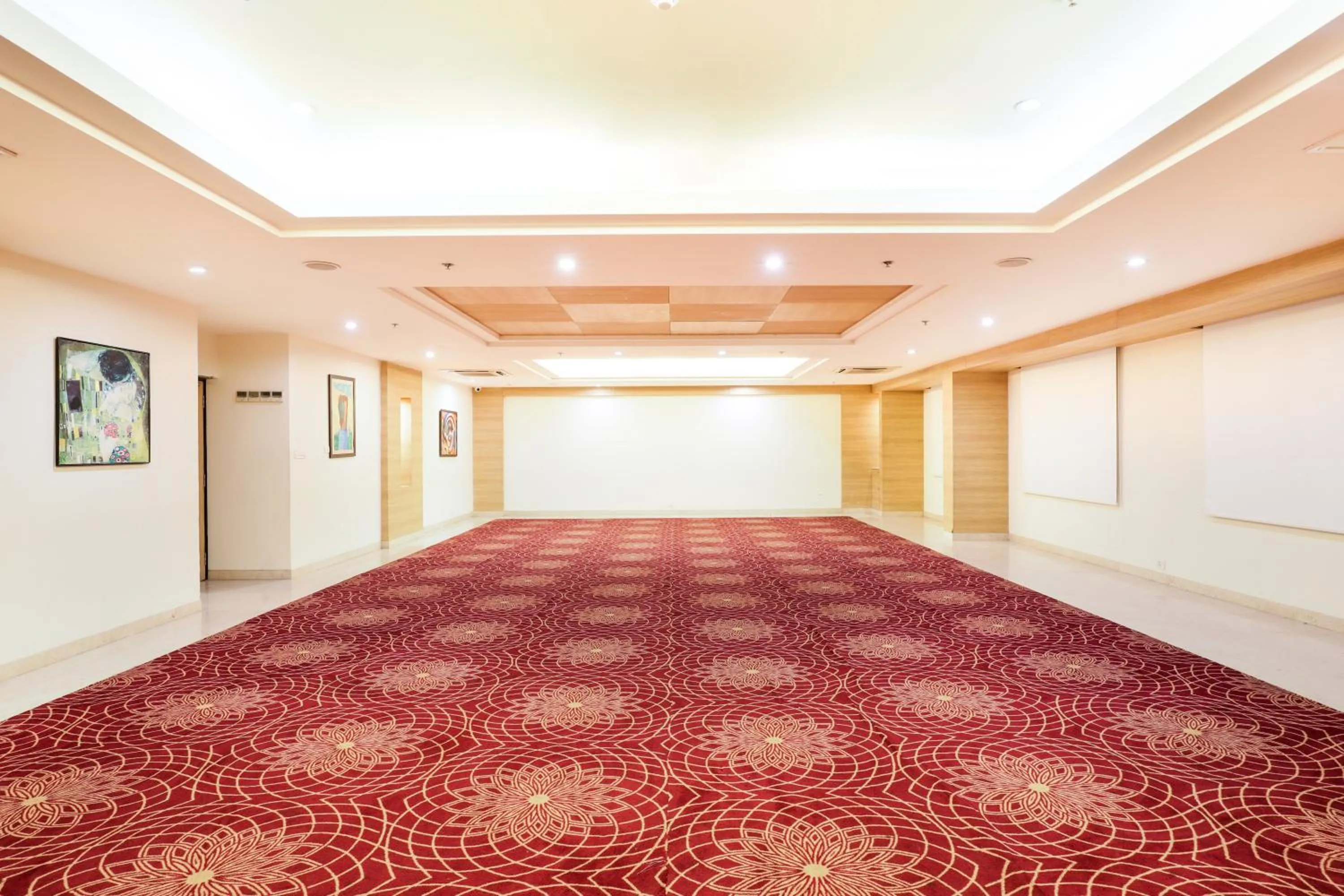 Lemon Tree Premier, Ulsoor Lake, Bengaluru