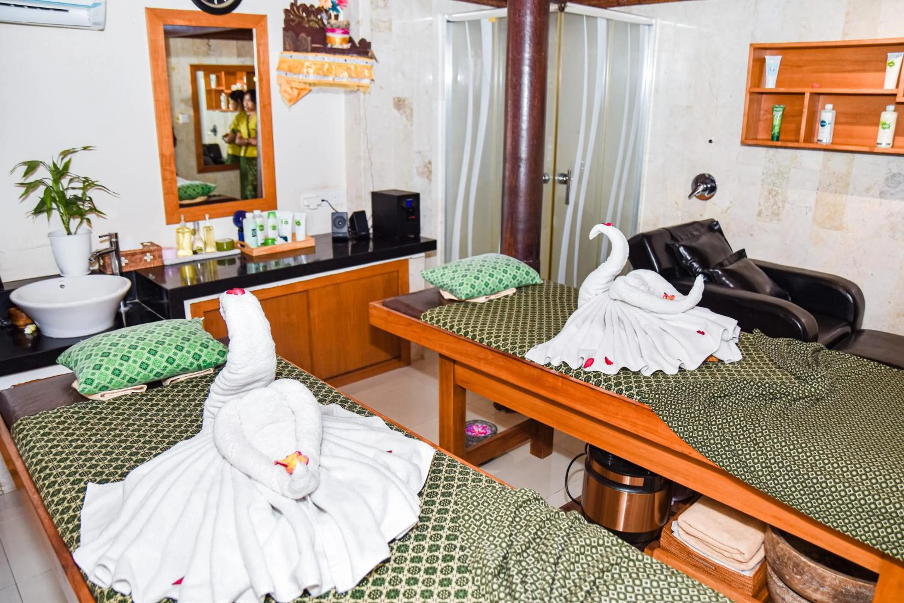 Spa and wellness centre/facilities, Bed in The Lokha Legian Resort & Spa