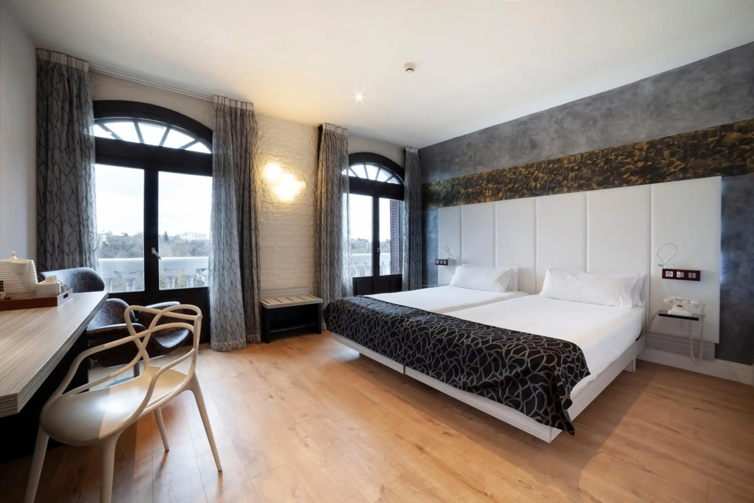 Double or Twin Room with Park View in Petit Palace Savoy Alfonso XII Double or Twin Room with Park View in Petit Palace Savoy Alfonso XII