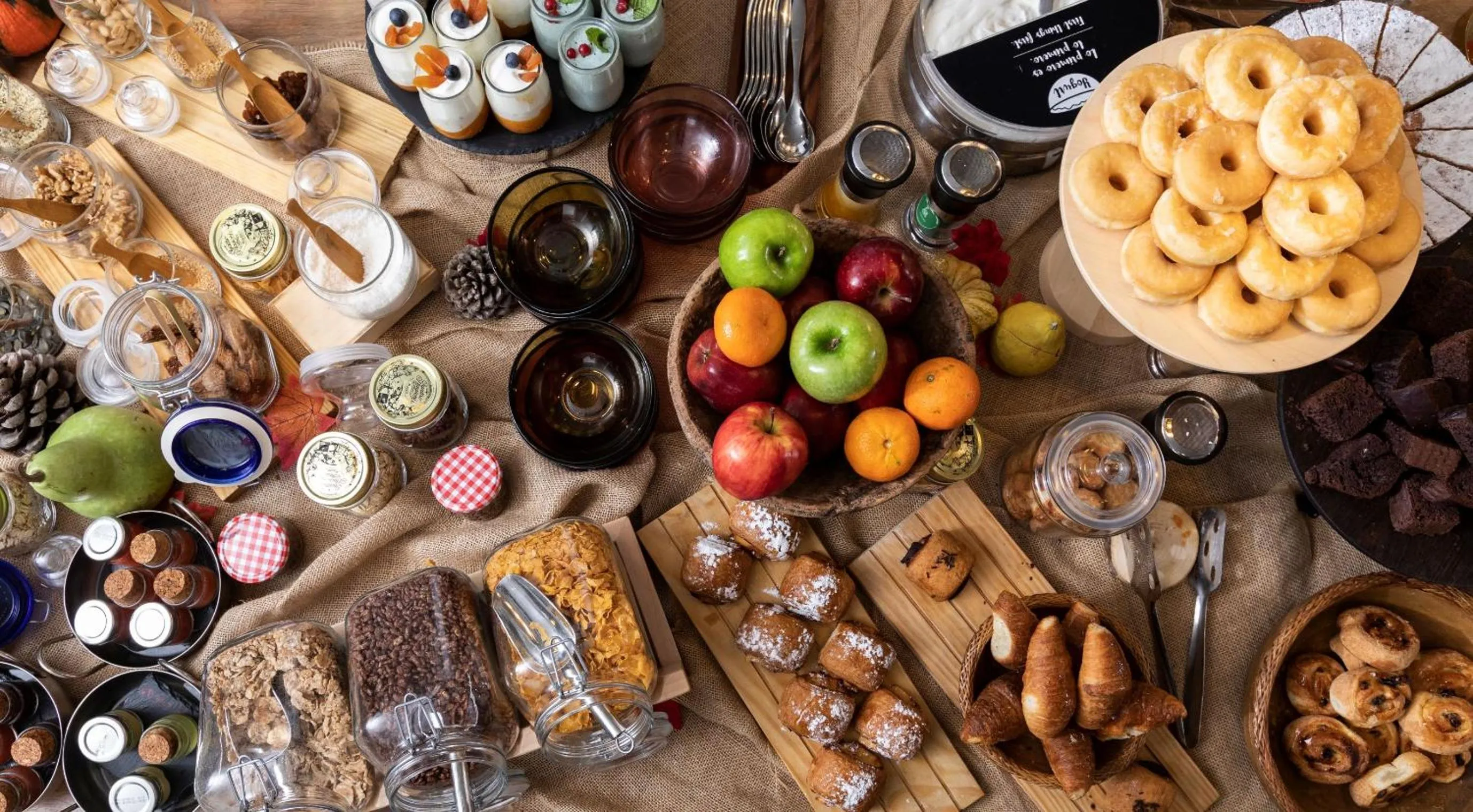 Breakfast in Petit Palace Savoy Alfonso XII