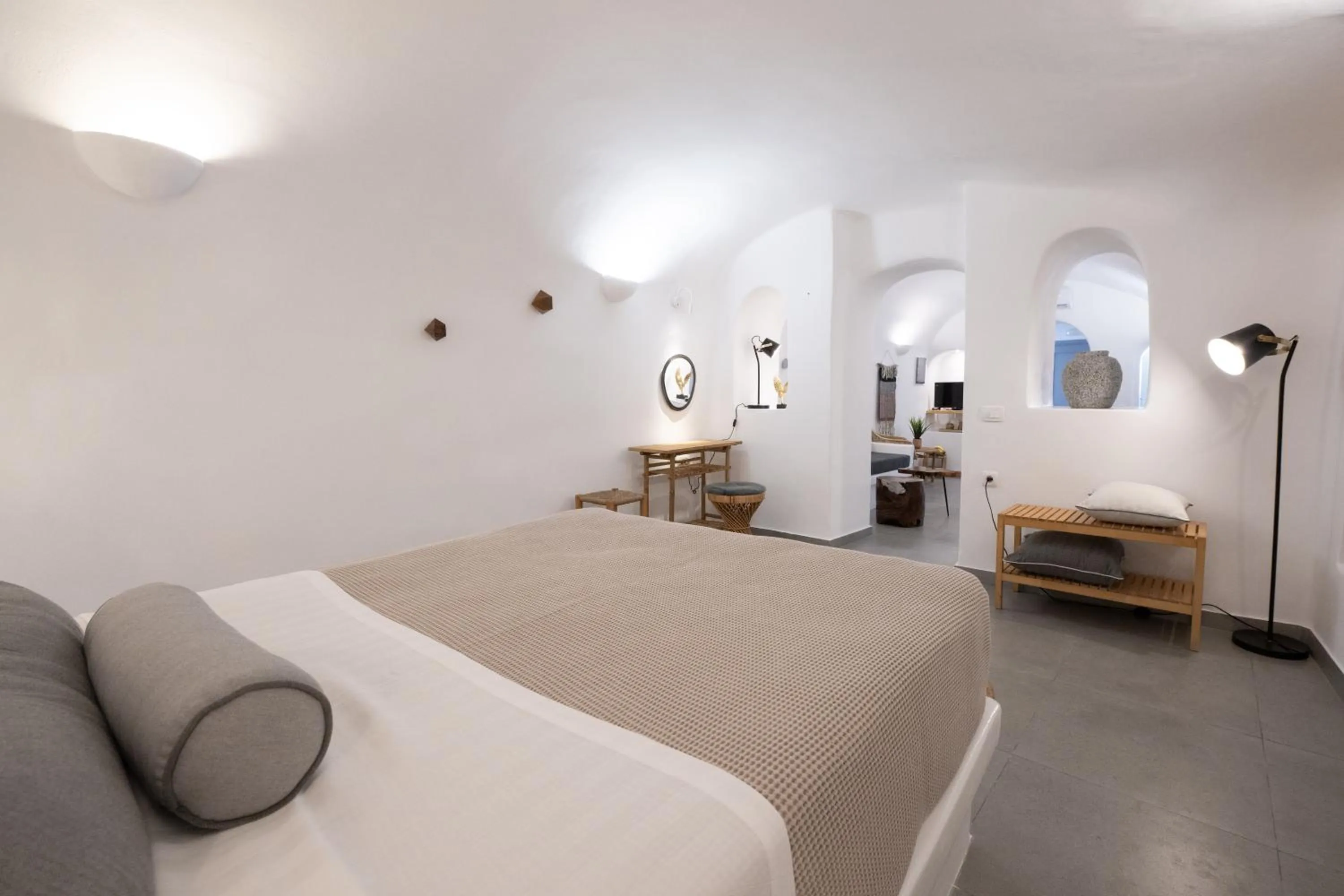 Bed in Virginia's Cave Villas