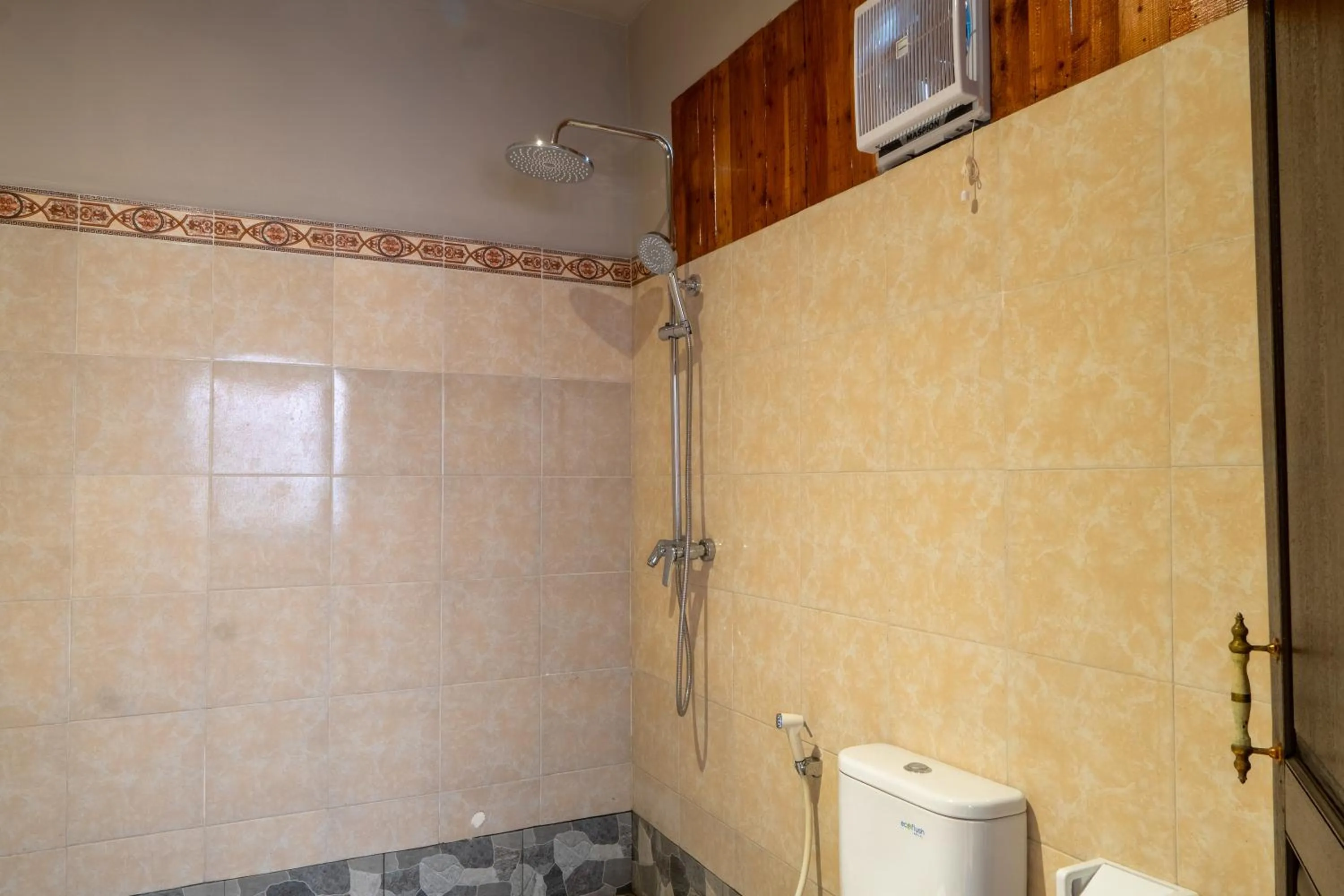 Shower in Warsa's Garden Bungalow and Spa