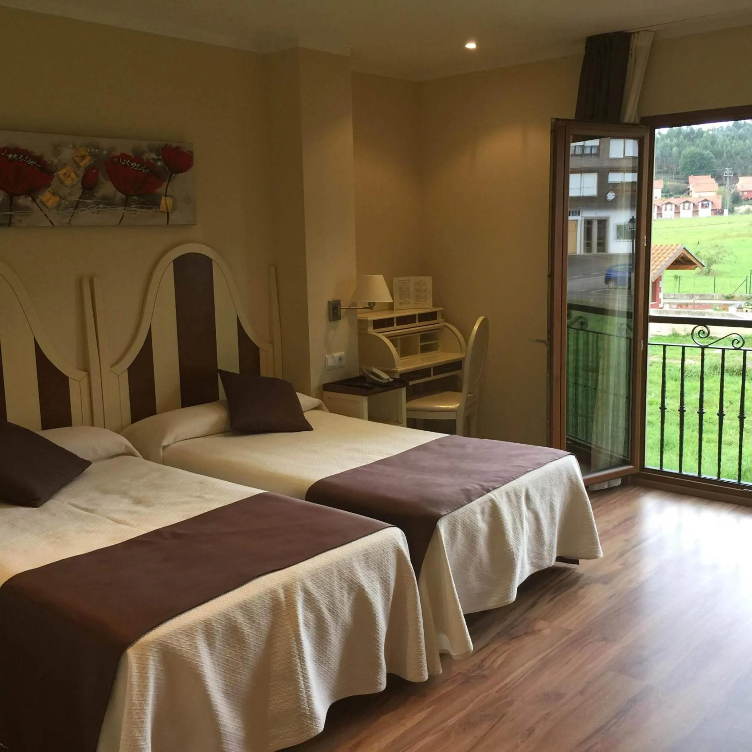 Bed in Hotel Valle de Cabezón