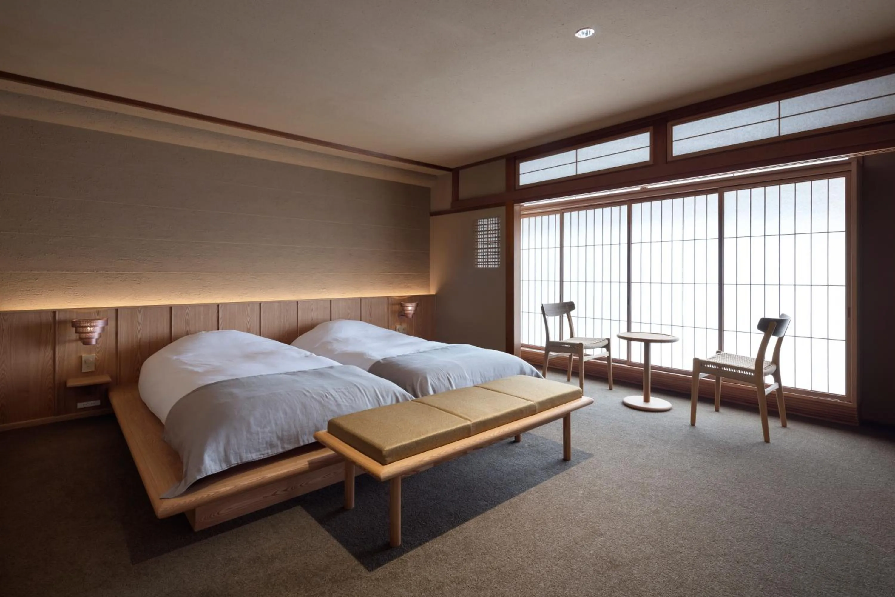 Photo of the whole room, Bed in Mikuniya