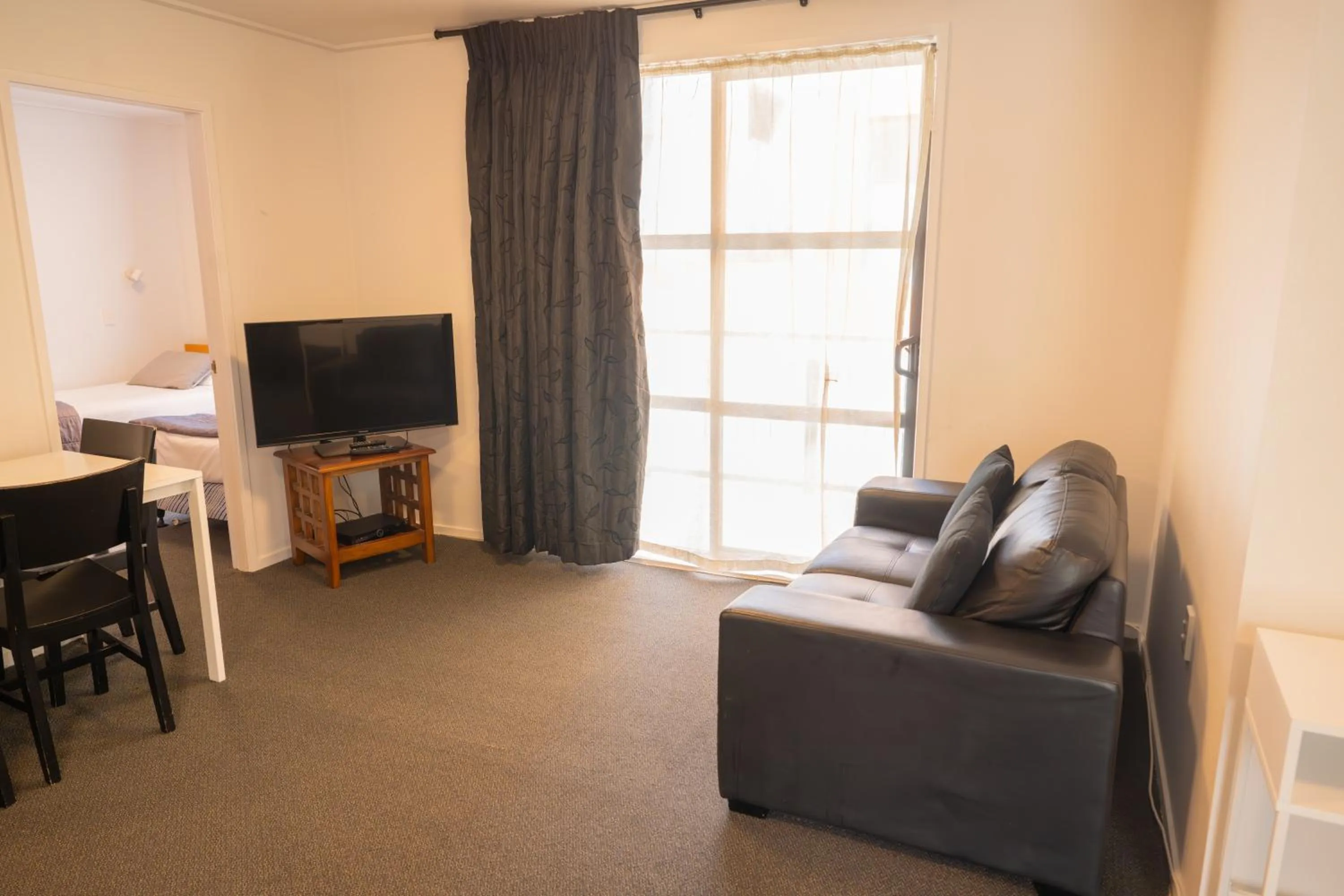 Victoria Court Motor Lodge - Free Parking