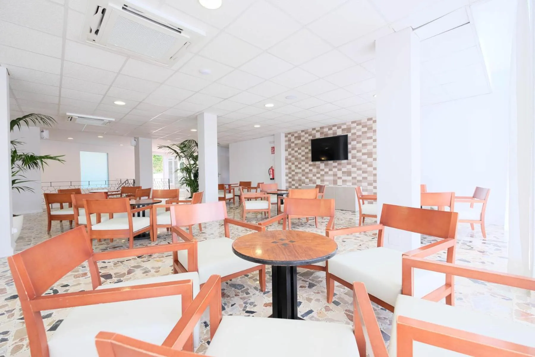 Living room in azuLine Hotel Palmanova Garden