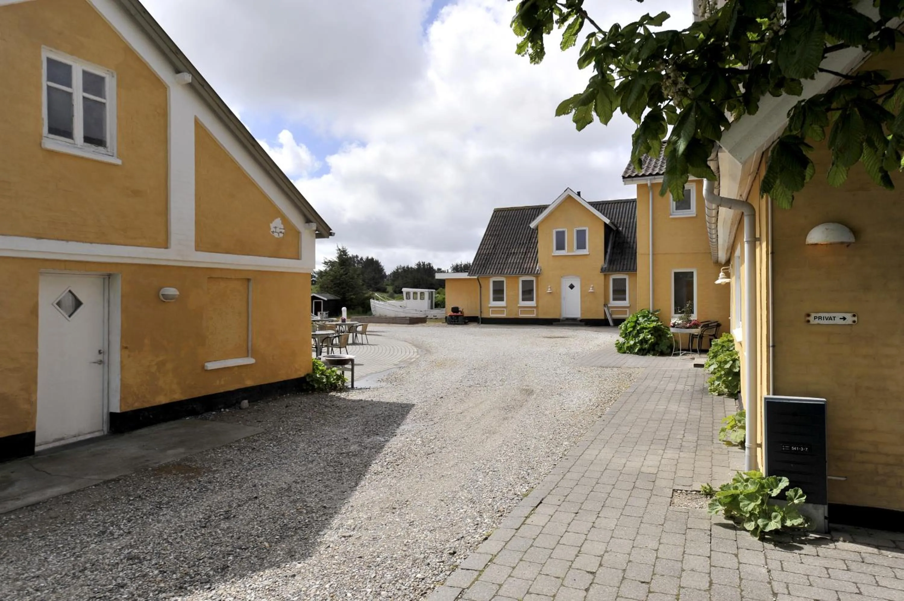 Facade/entrance in Lønstrup Strandhotel