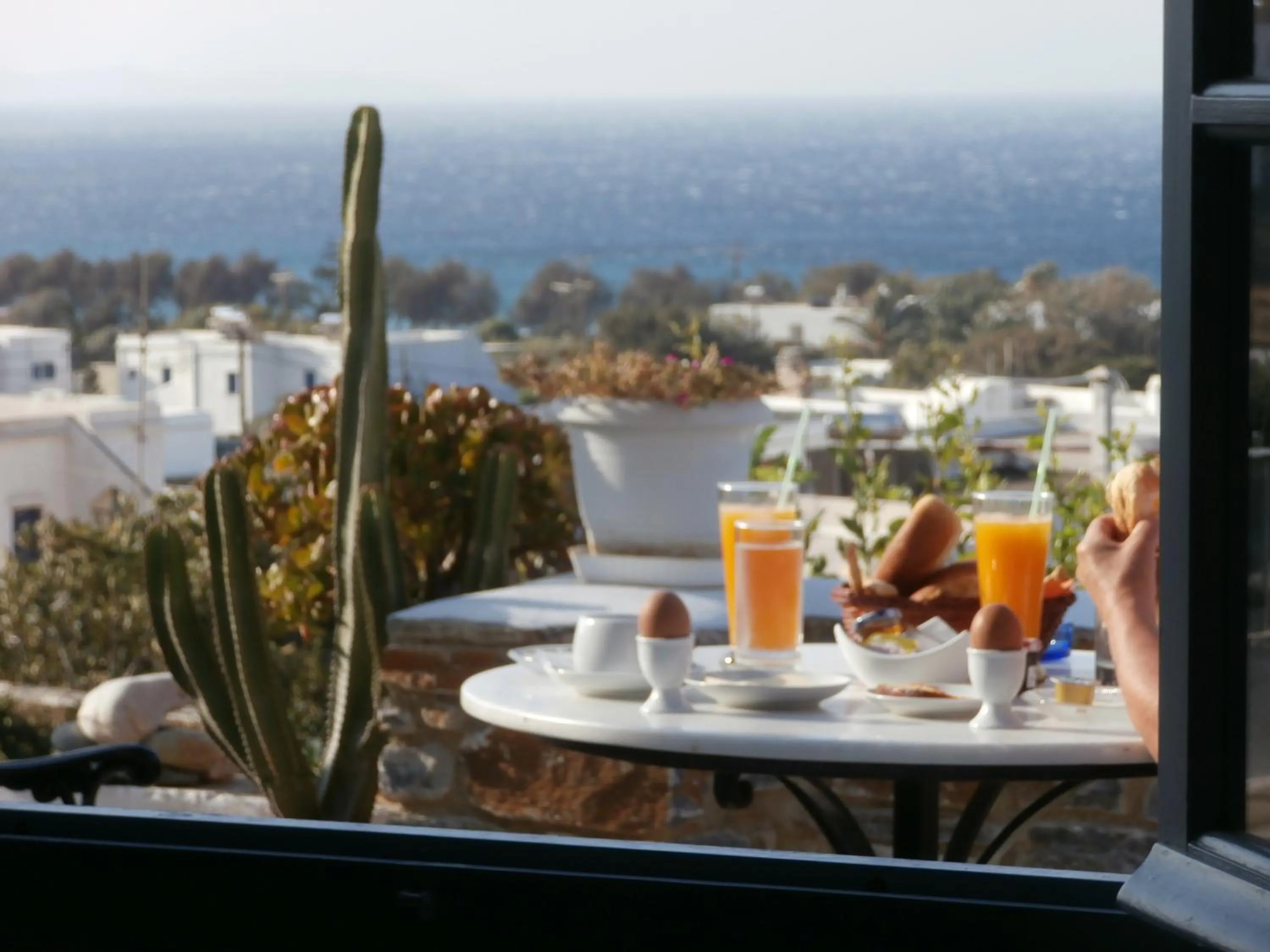 Restaurant/places to eat in Kionia Galini Bangalows