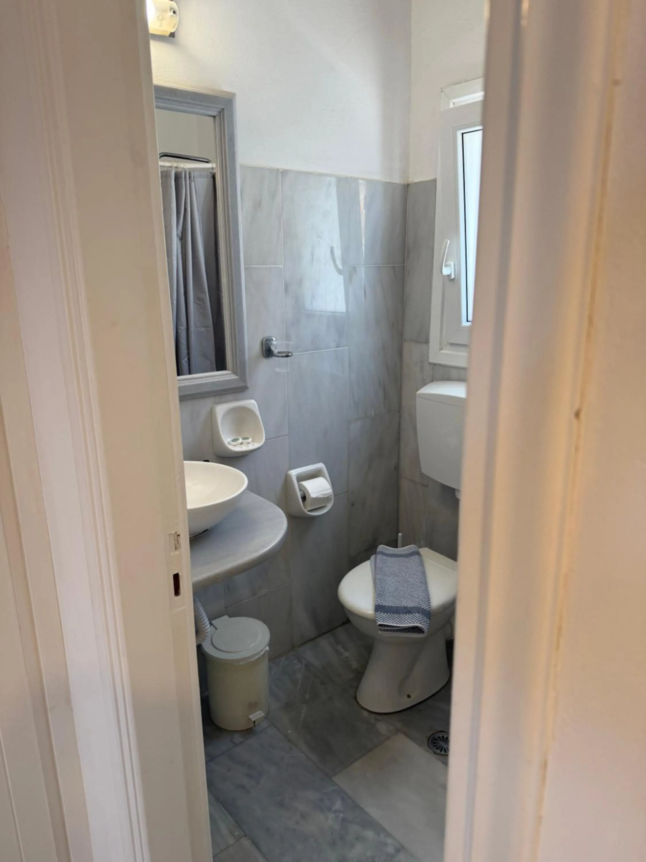 Kionia Galini Bangalows