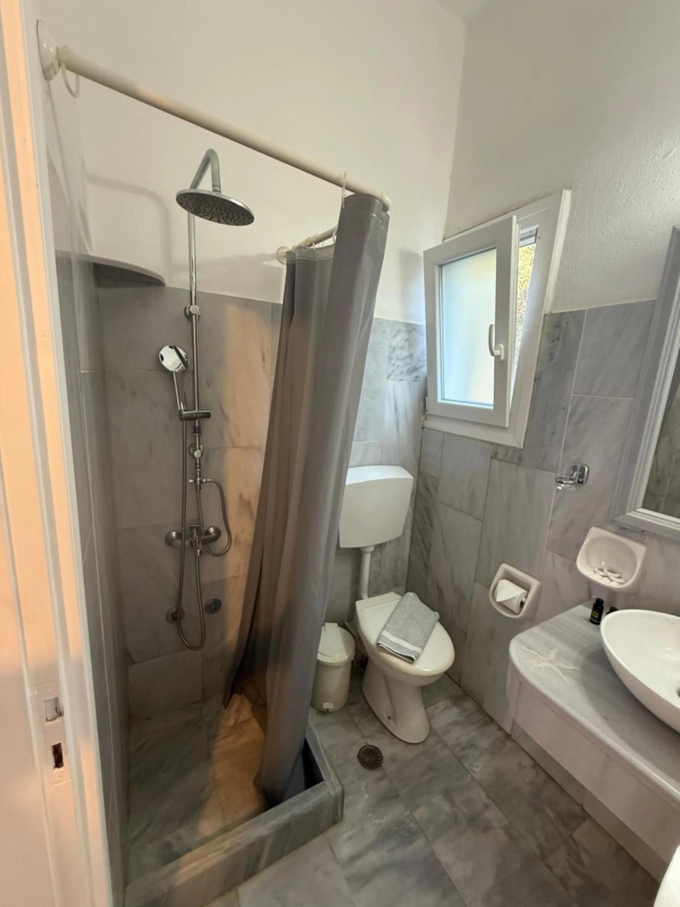 Kionia Galini Bangalows