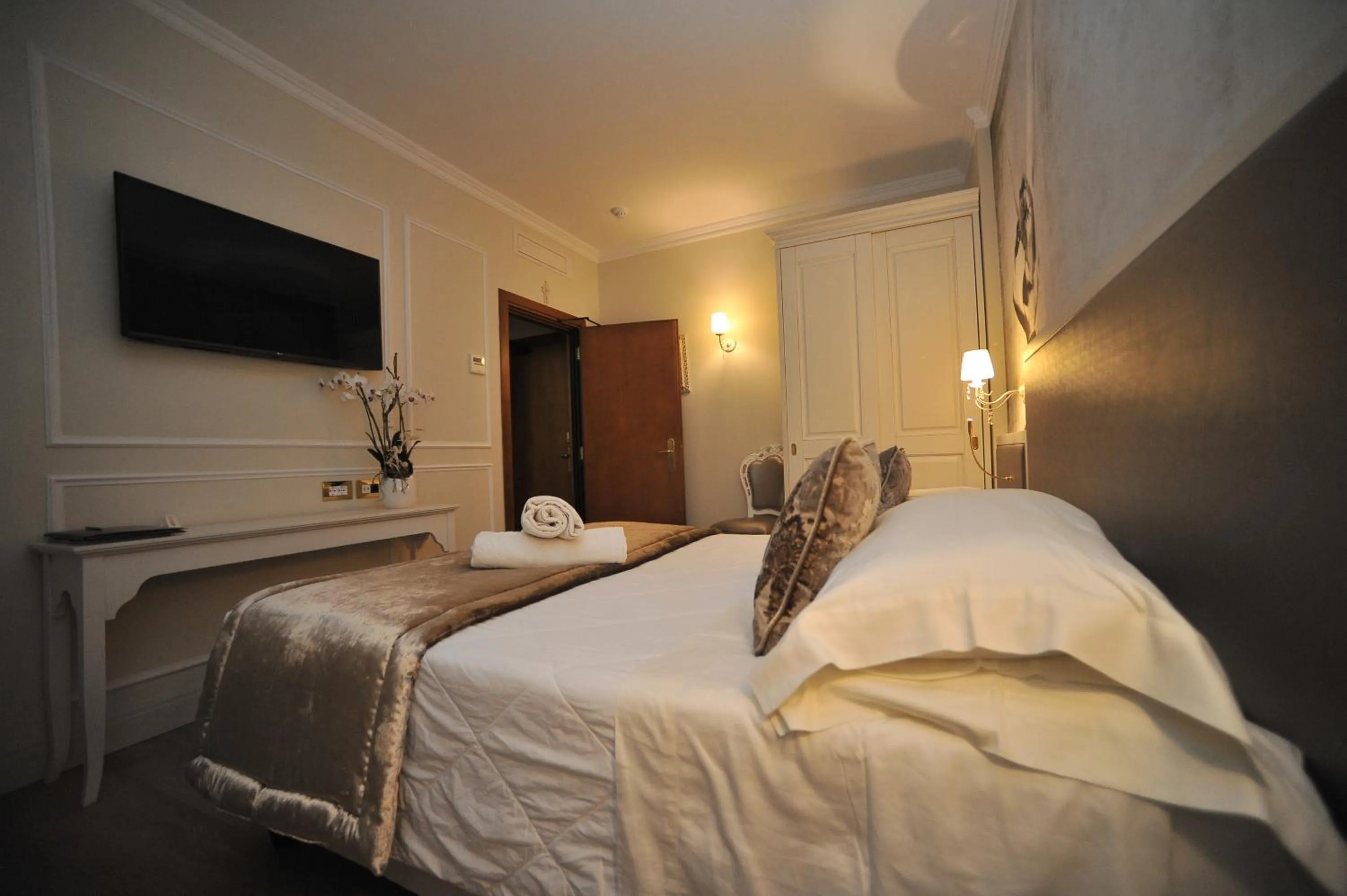 Bed in Hotel Ca' D'Oro Tre Stelle Superior Adults only